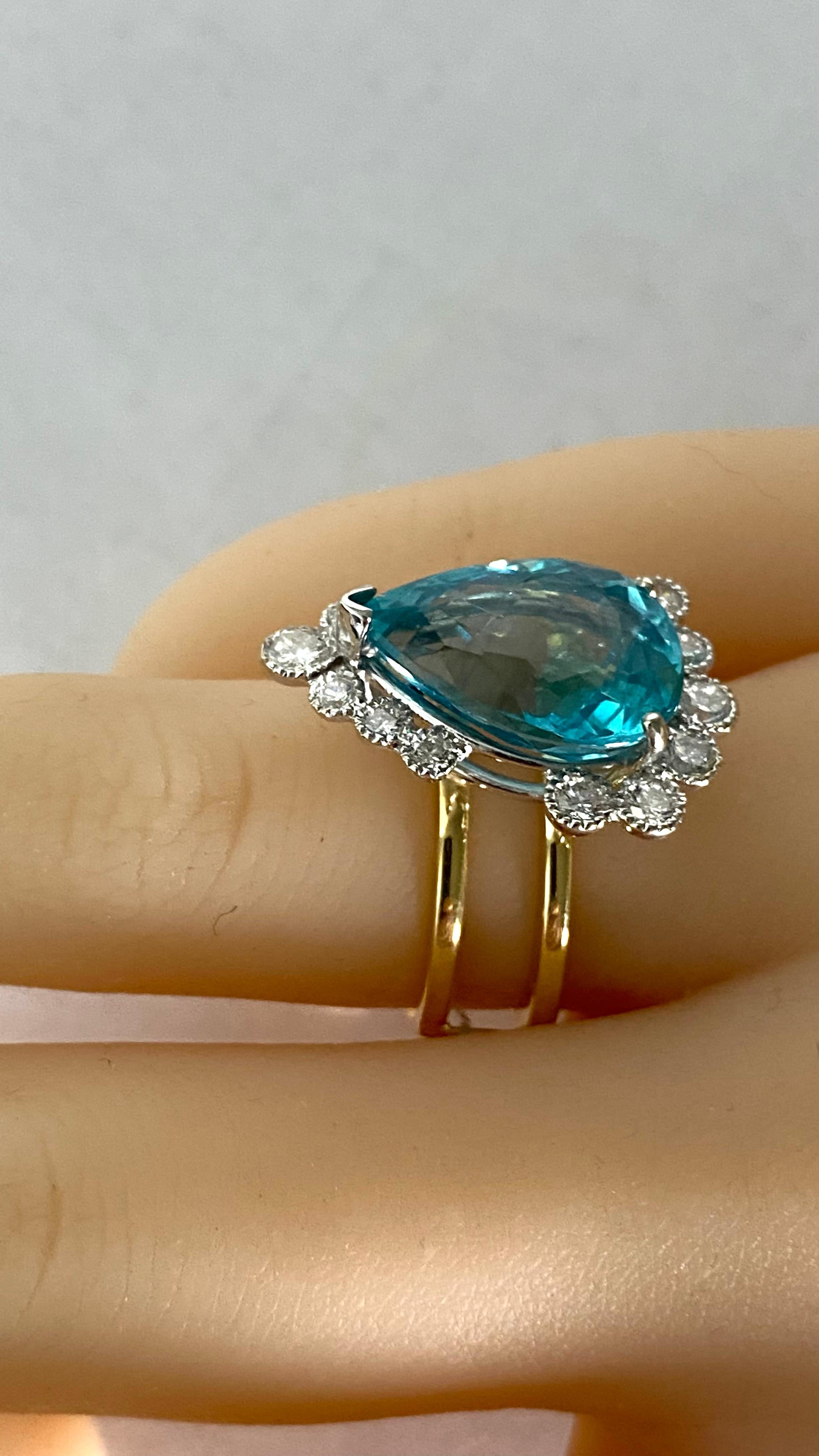 18 Karat White Yellow Gold Cocktail Ring Pear Apatite and Diamonds 10.05 Carat For Sale 12