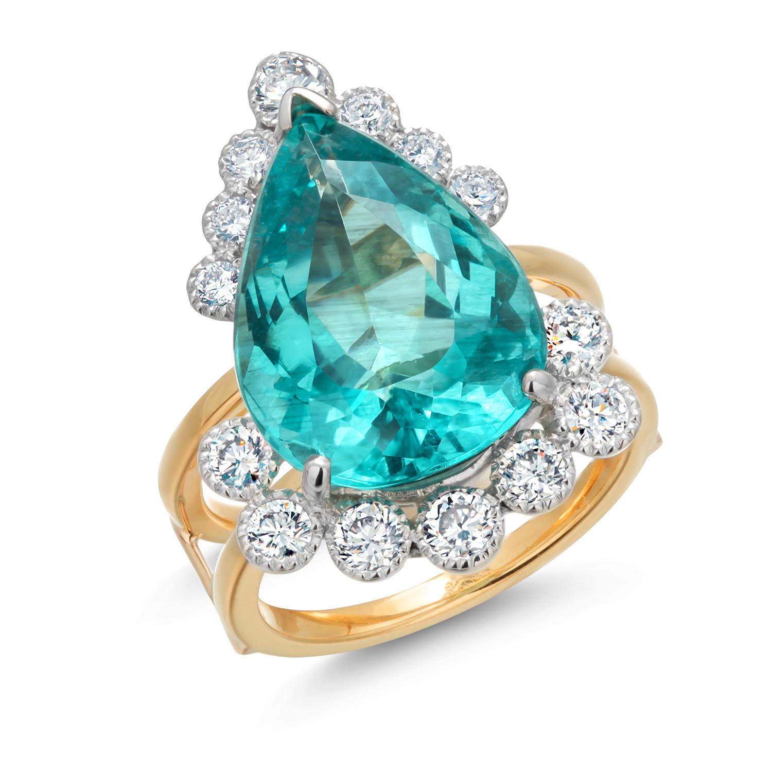 18 Karat White Yellow Gold Cocktail Ring Pear Apatite and Diamonds 10.05 Carat For Sale 10