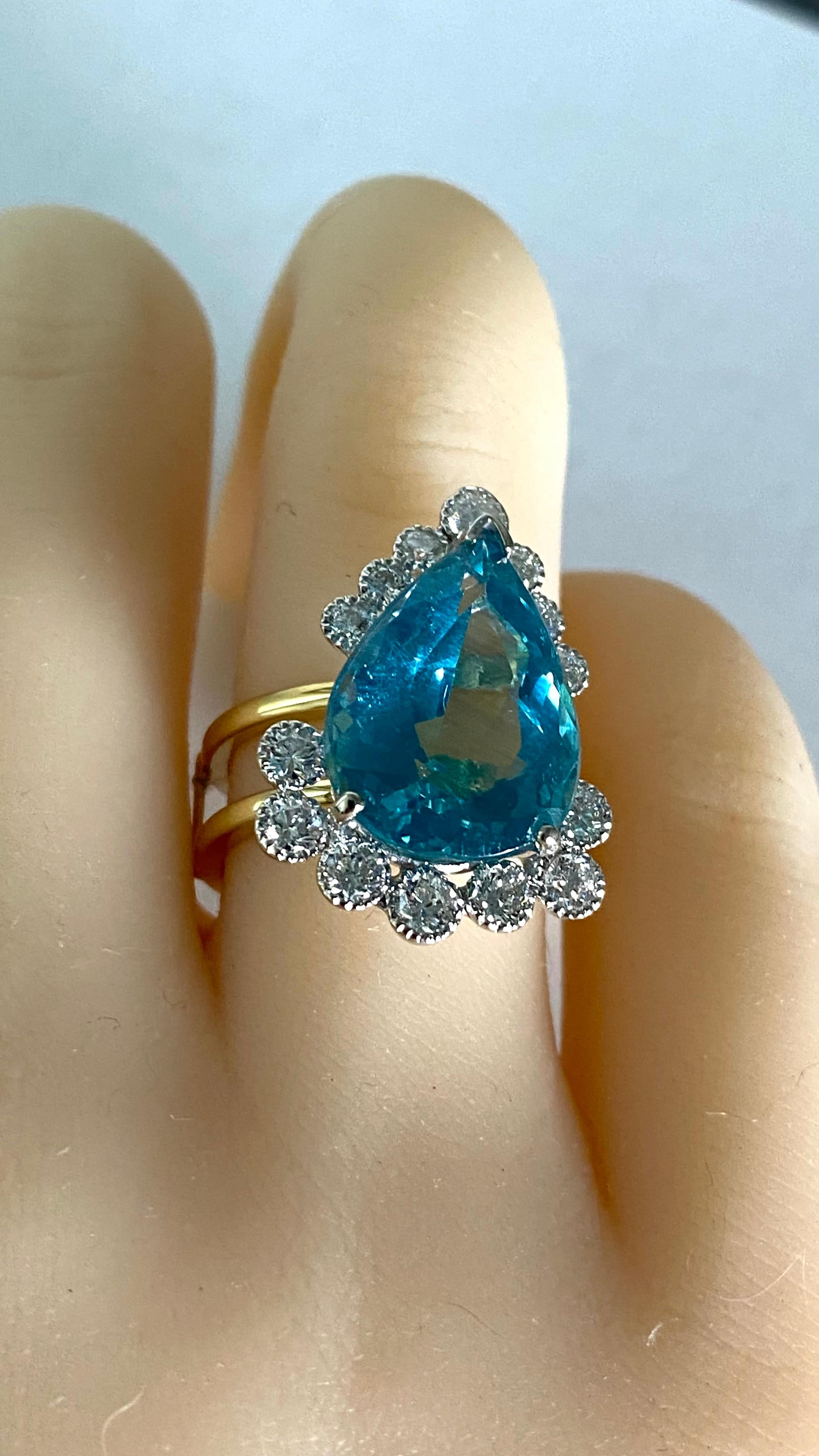 18 Karat White Yellow Gold Cocktail Ring Pear Apatite and Diamonds 10.05 Carat For Sale 2