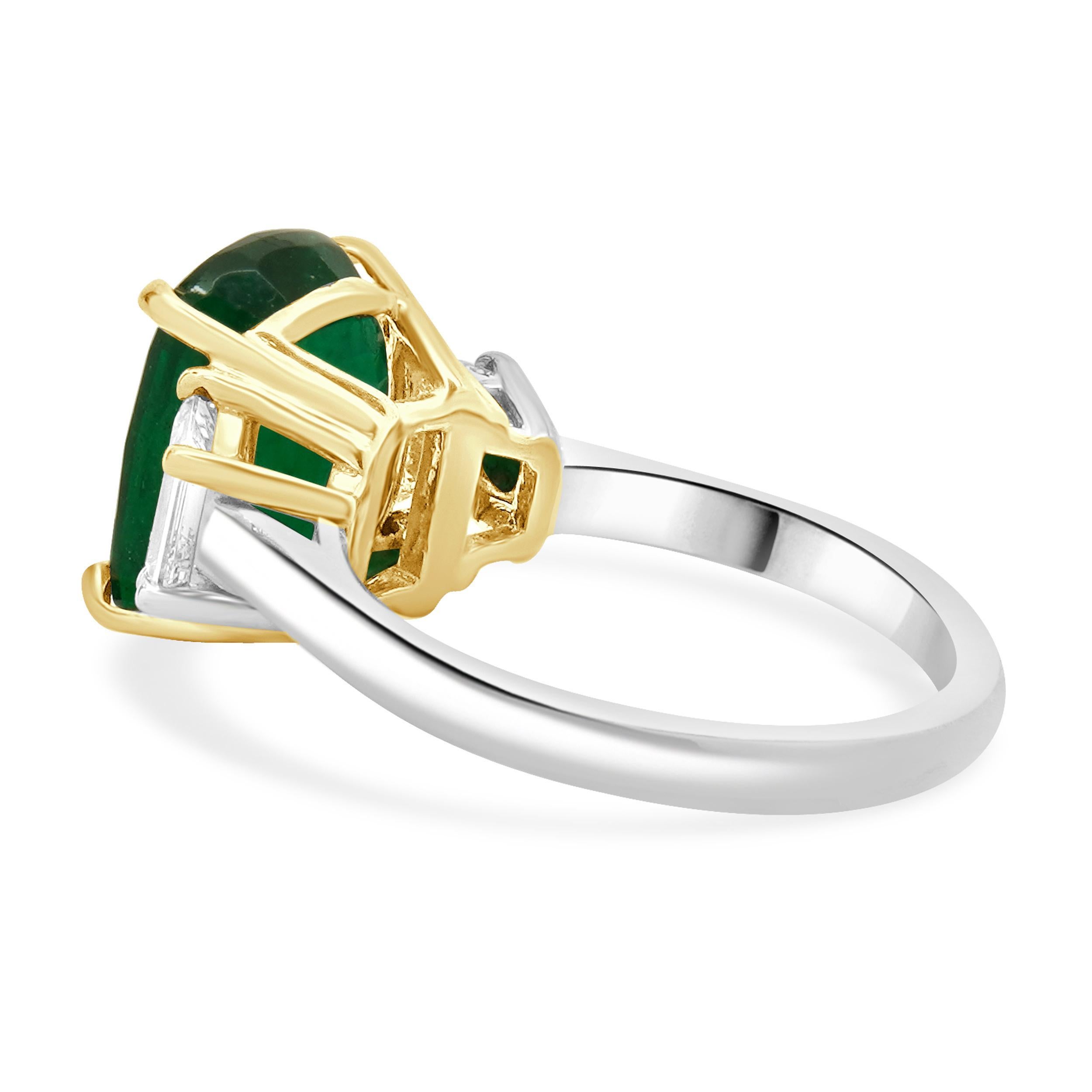 18 Karat White & Yellow Gold Emerald and Diamond Three Stone Ring In Excellent Condition For Sale In Scottsdale, AZ