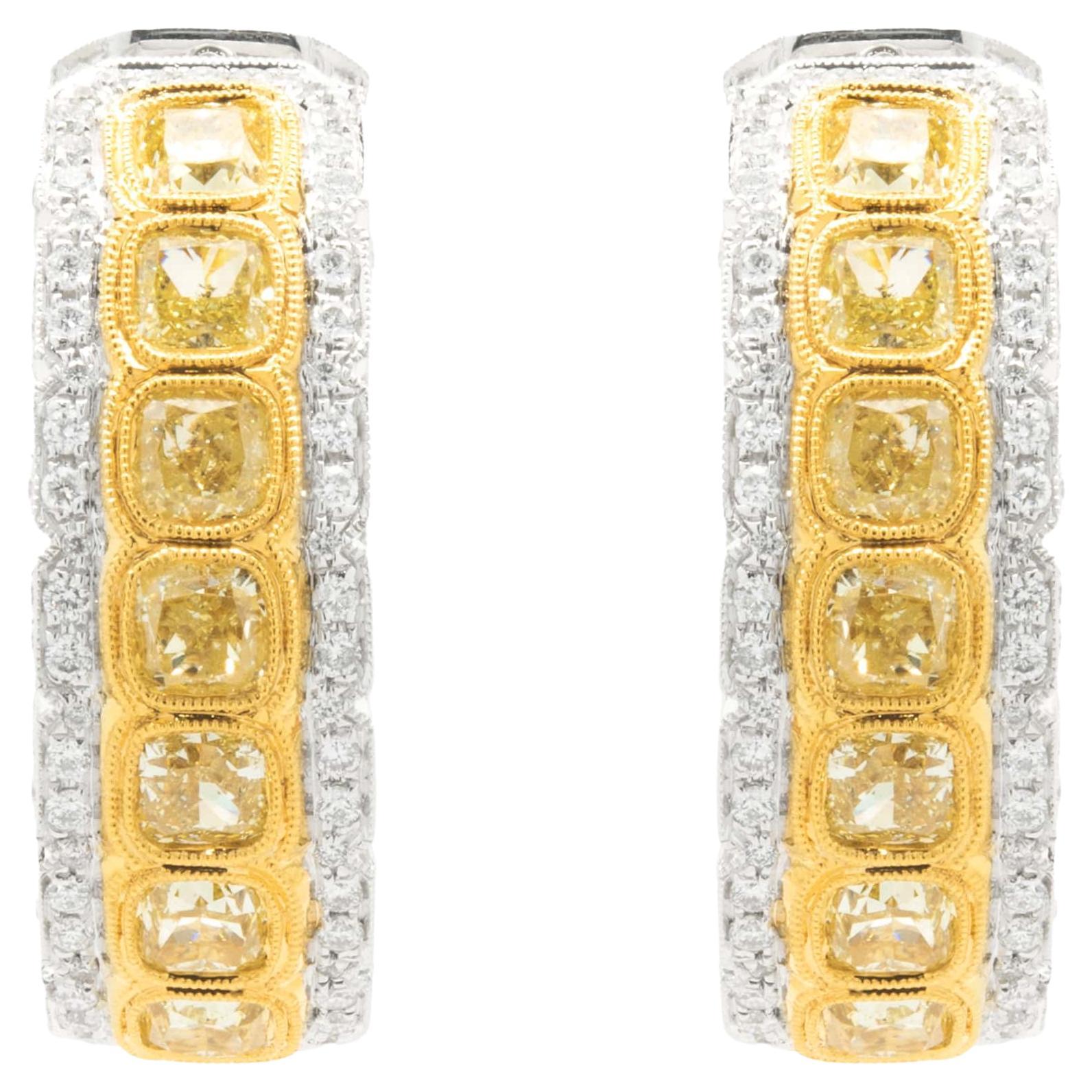 Créoles en or blanc et jaune 18 carats avec diamants jaunes fantaisie à l'intérieur et à l'extérieur des oreilles en vente