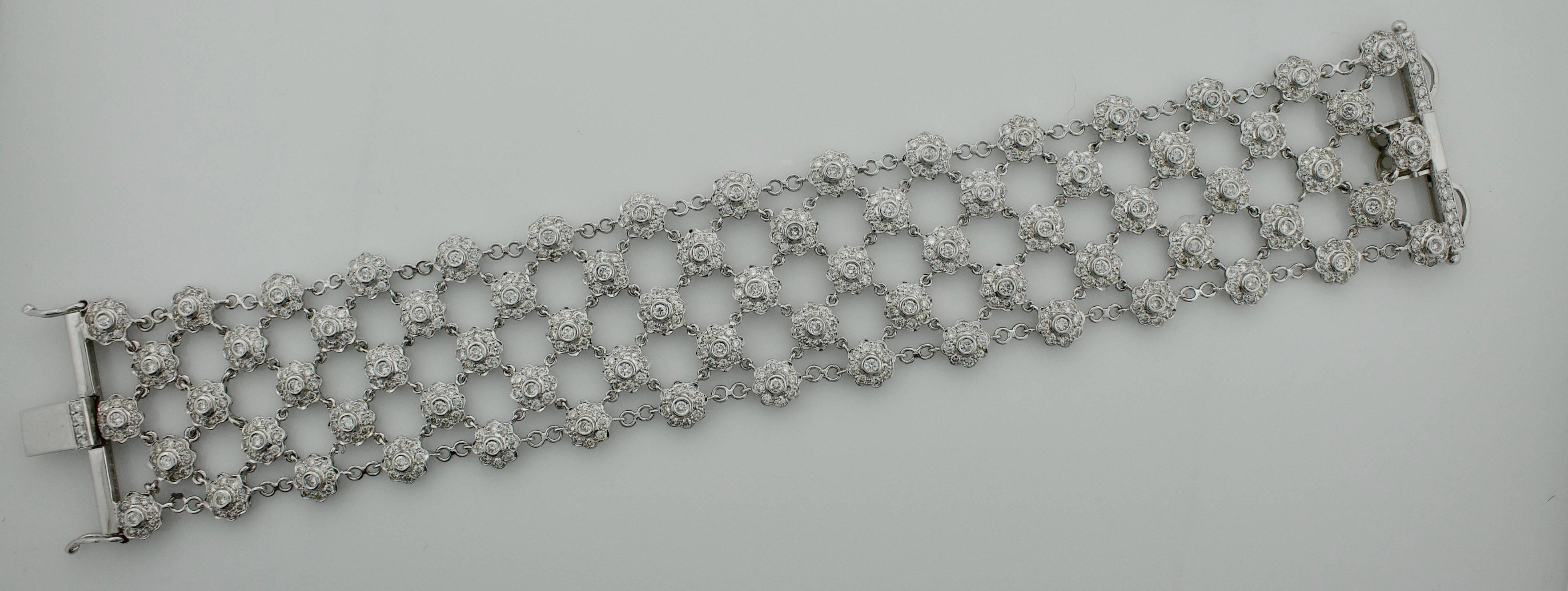 Modern 18 Karat Wide Flexible Diamond Bracelet with 10 Carat For Sale