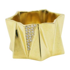 18 Karat Wide Folded Triangles Diamond Band