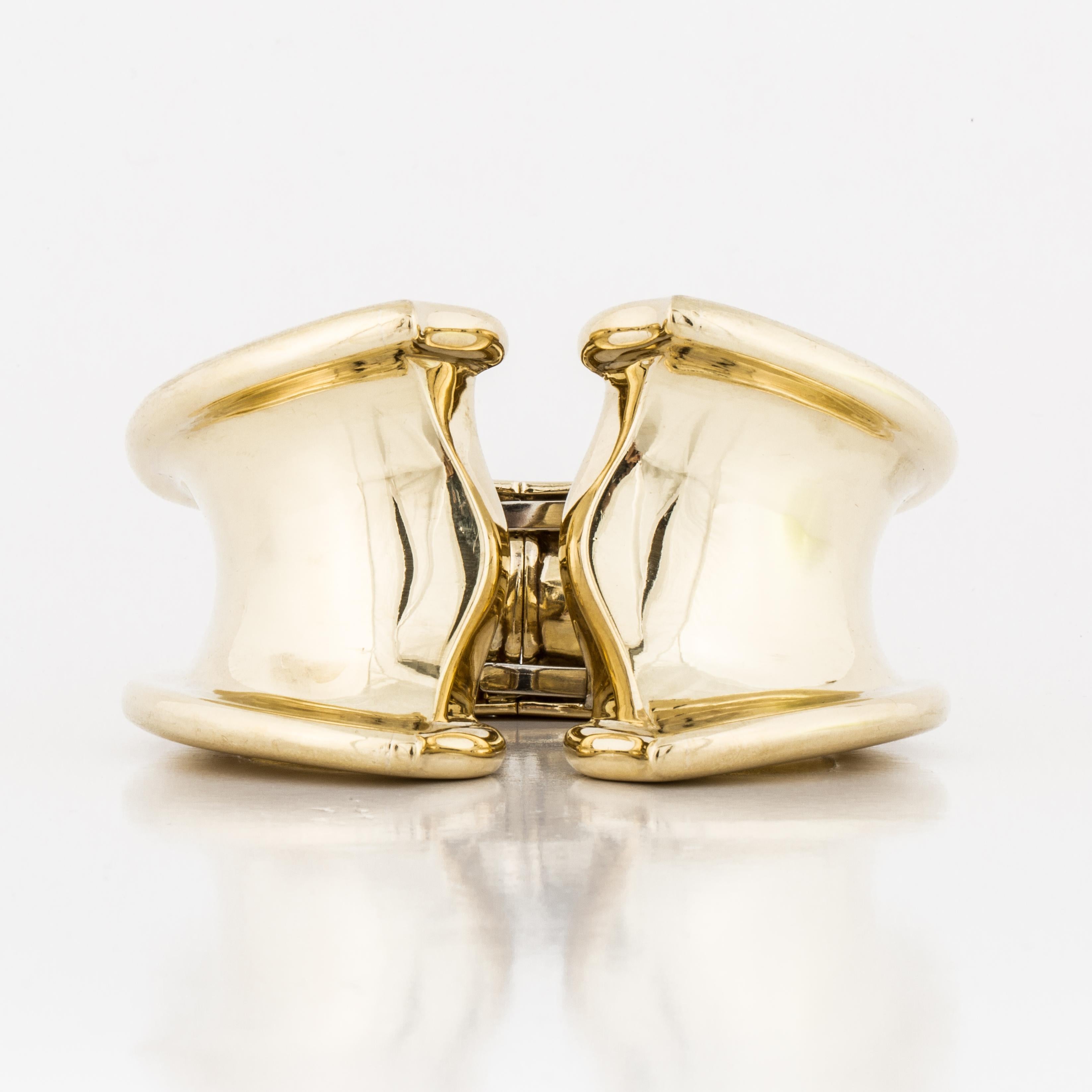Bracelet jonc à charnière large en or 18 carats Pour femmes en vente
