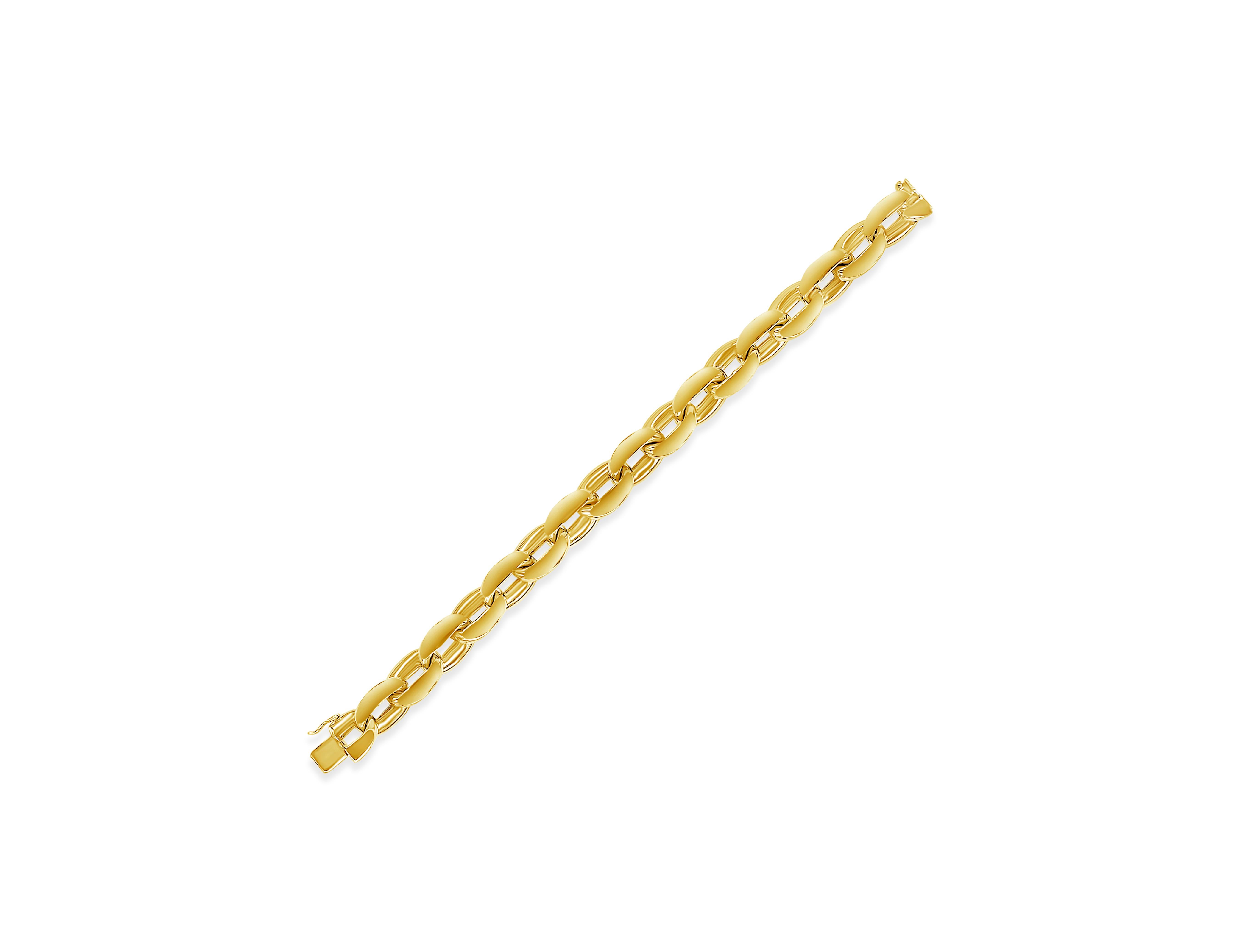 A classic and distinct bracelet showcasing large oval links made in solid 18 karats yellow gold. Bracelet weighs 35.87 grams. Approximately 8.5 inches in Length.