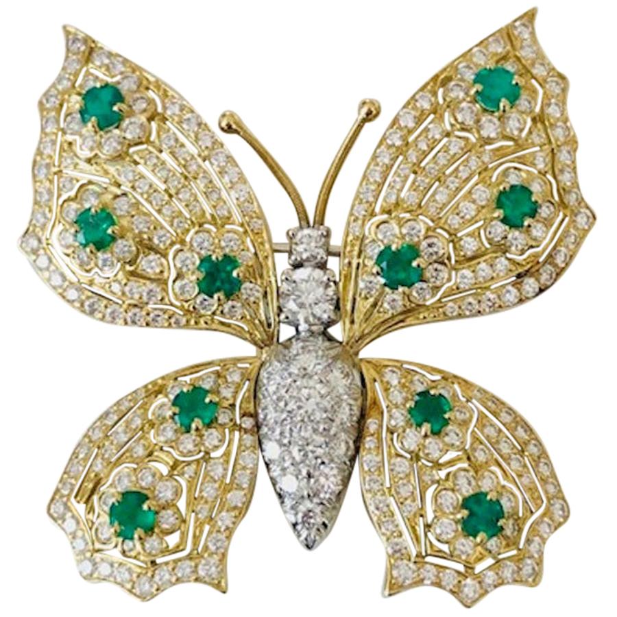 18 Karat Yellow and Platinum Emerald and Diamond "Butterfly" Broach For Sale