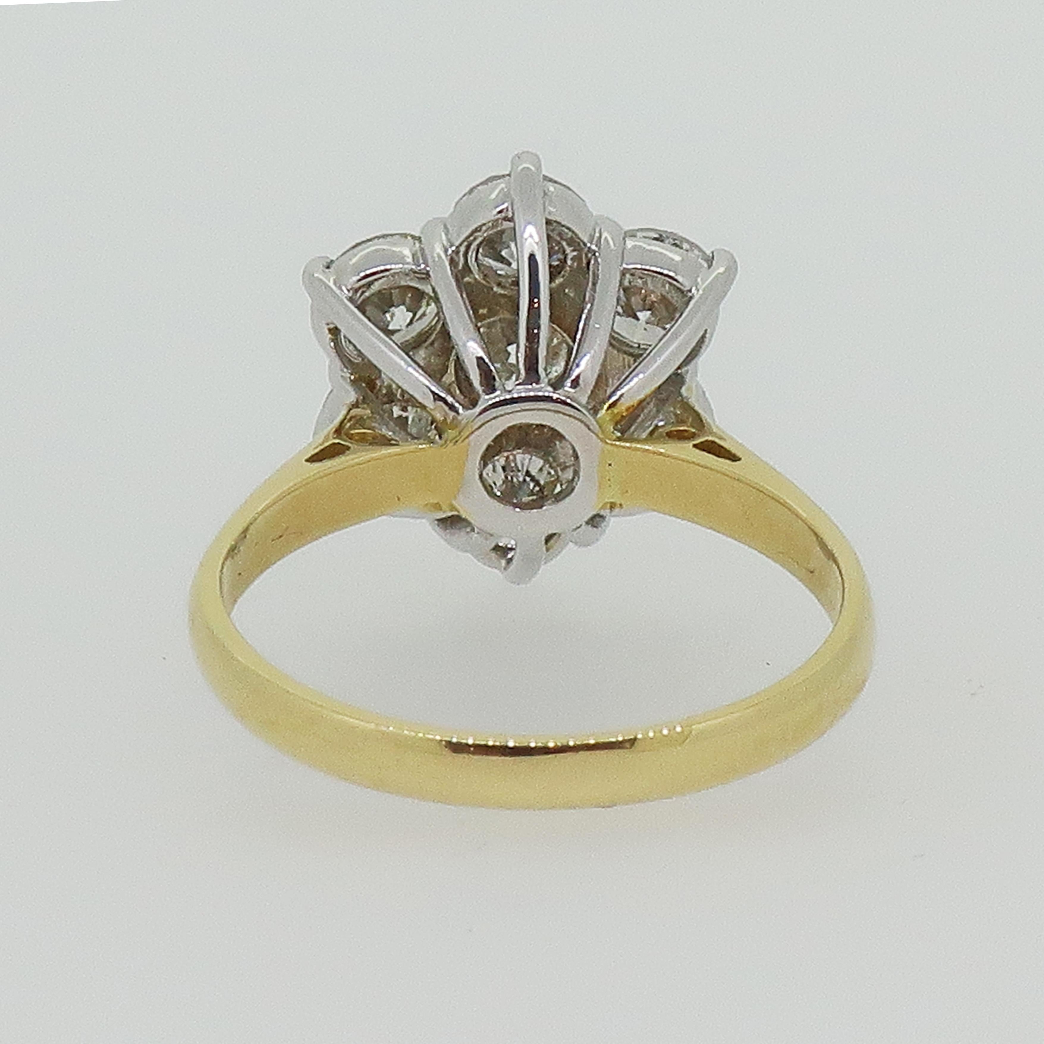 18 Karat Gelb- und Weißgold 7 Stein Diamant Cluster Ring 1.90ct (Edwardian)