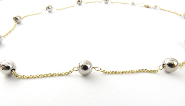 18 Karat Yellow and White Gold Beaded Necklace For Sale at 1stDibs