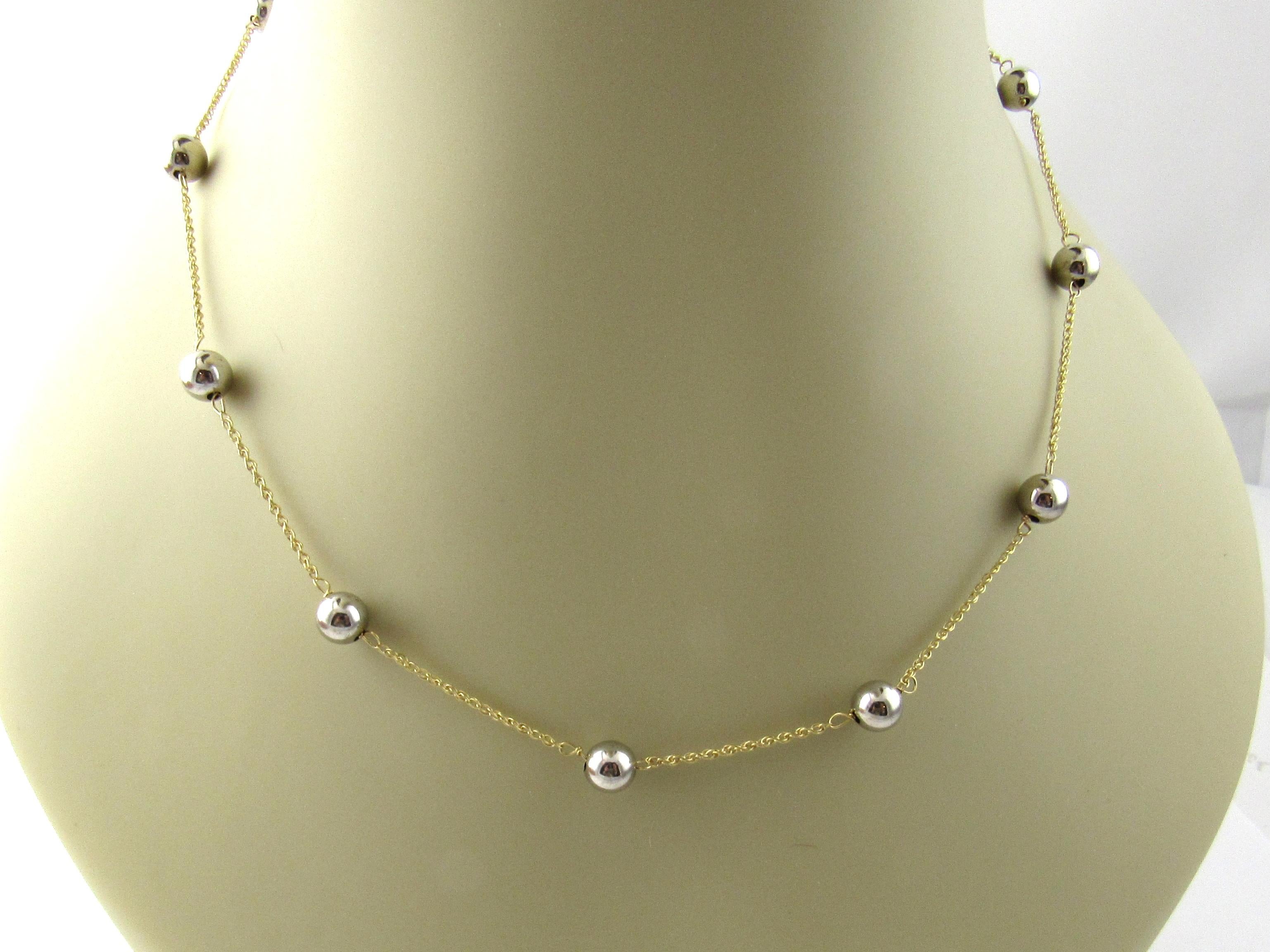 18 Karat Yellow and White Gold Beaded Necklace For Sale 1
