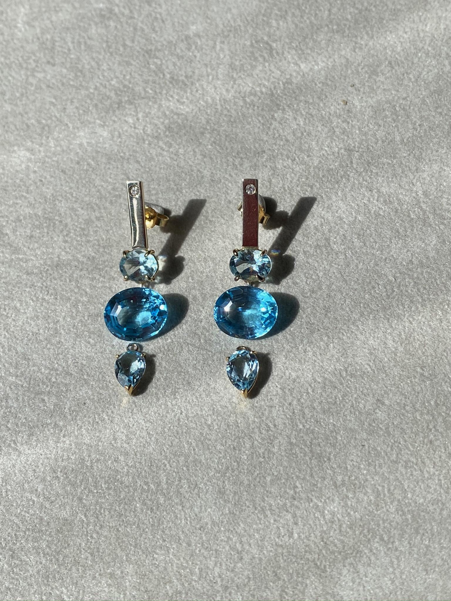 18 Karat Gold Blue Topaz 0.16 Karat White Diamonds Blue Ocean Earrings For Sale 1