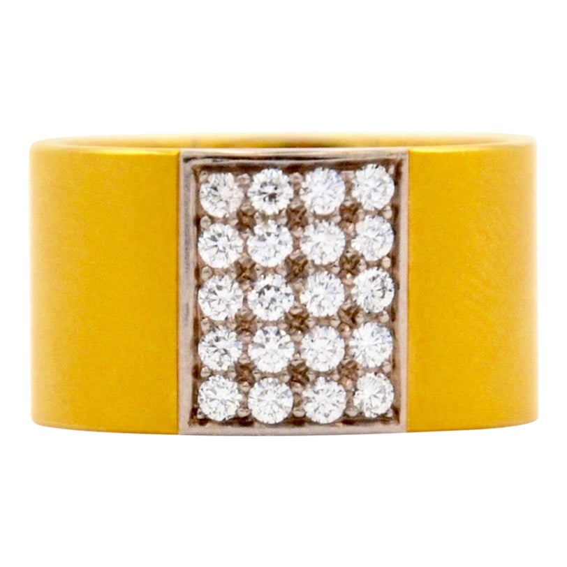 Anillo de diamantes de oro amarillo y blanco de 18 quilates
