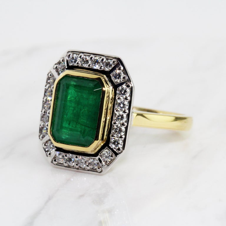 18 Karat Yellow and White Gold Emerald and Diamond Ring For Sale at 1stDibs