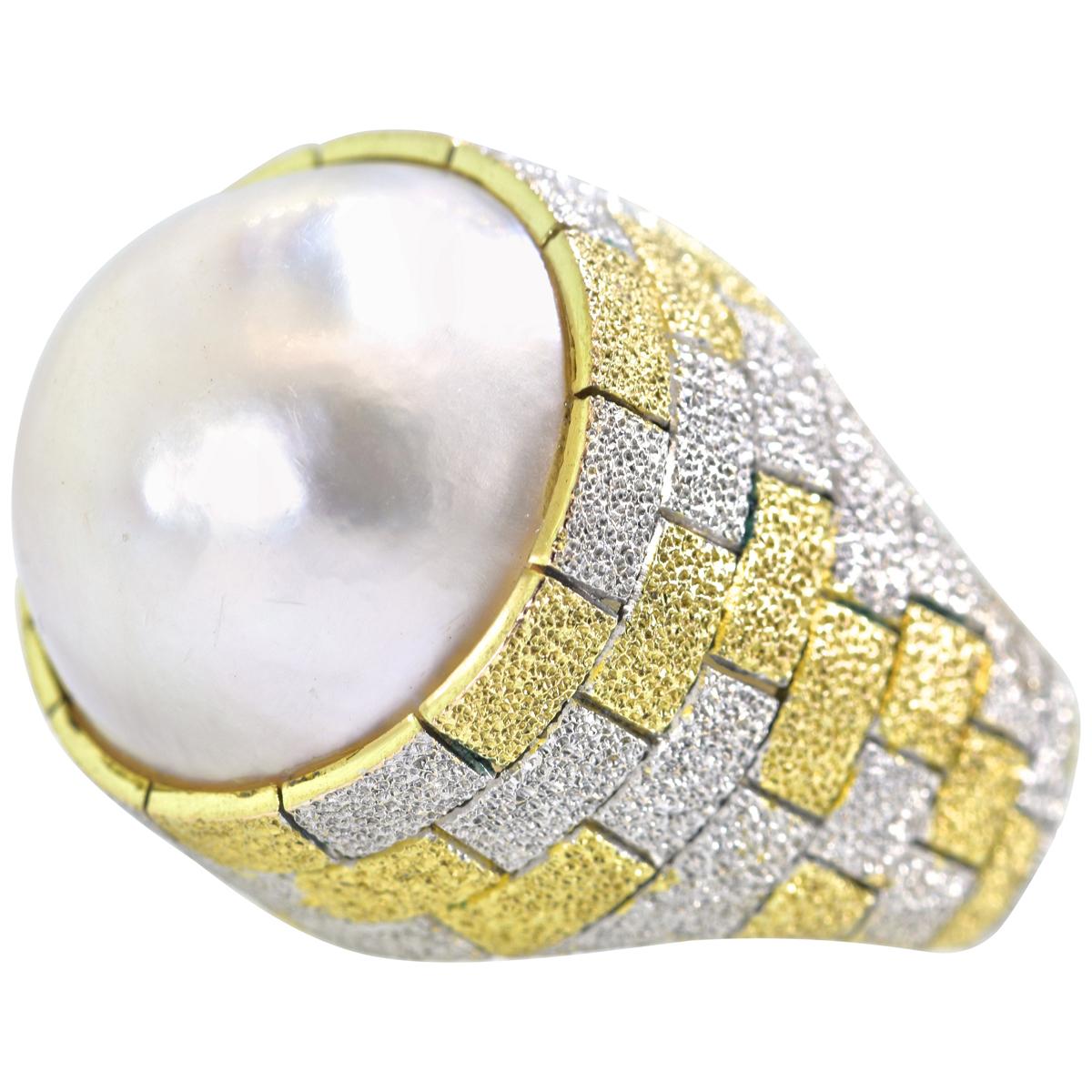 18 Karat Yellow and White Gold Holding a Large Cultured Mabe Pearl, circa 1965