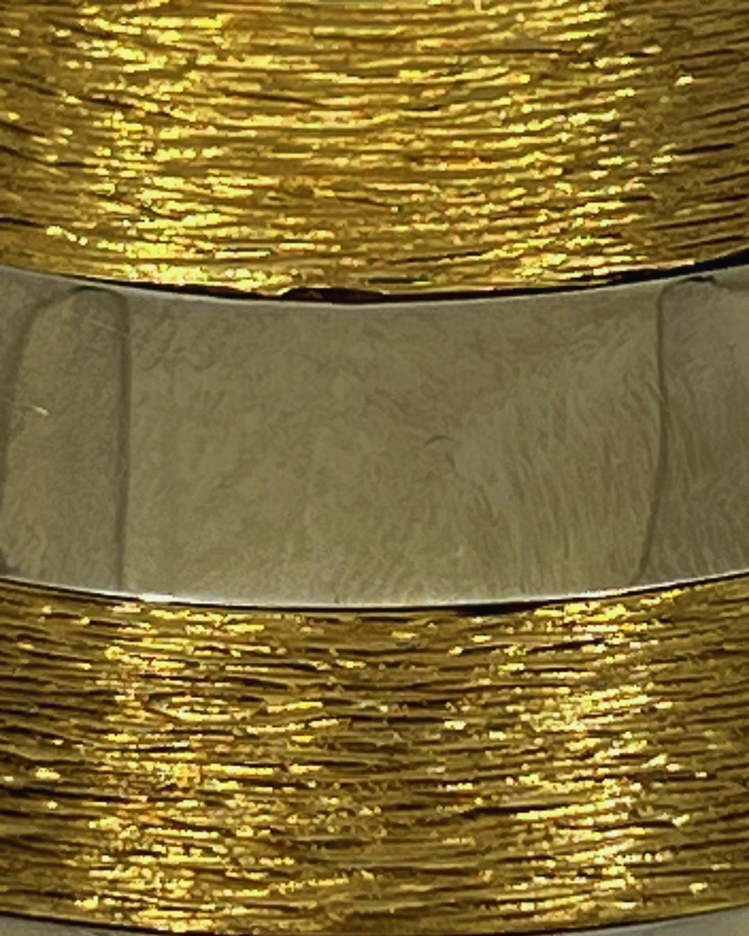 18 Karat Yellow and White Gold Link Bracelet, Italy Circa 1965 For Sale 3