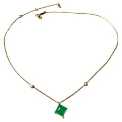 18 Karat Yellow Gold 0.045 White Diamonds Green Agate Design Chain Necklace