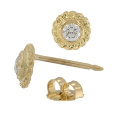 Pendientes de oro amarillo de 18 quilates con bisel de diamantes en forma de cuerda de 0,26 qt F-VS Diamantes