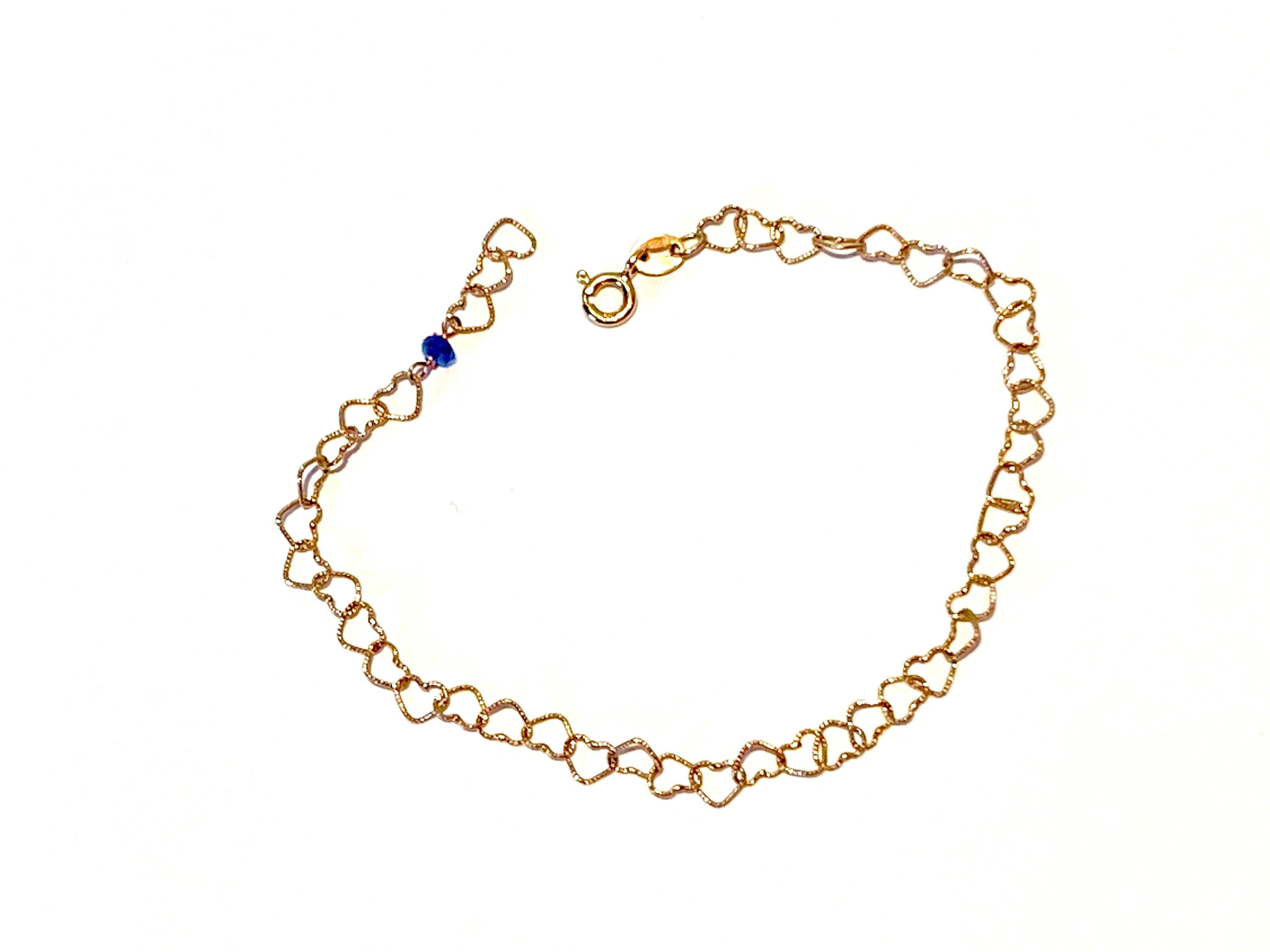 18 Karat Yellow Gold 0.30 Karat Bead Cut Sapphire Little Hearts Chain Bracelet For Sale 2