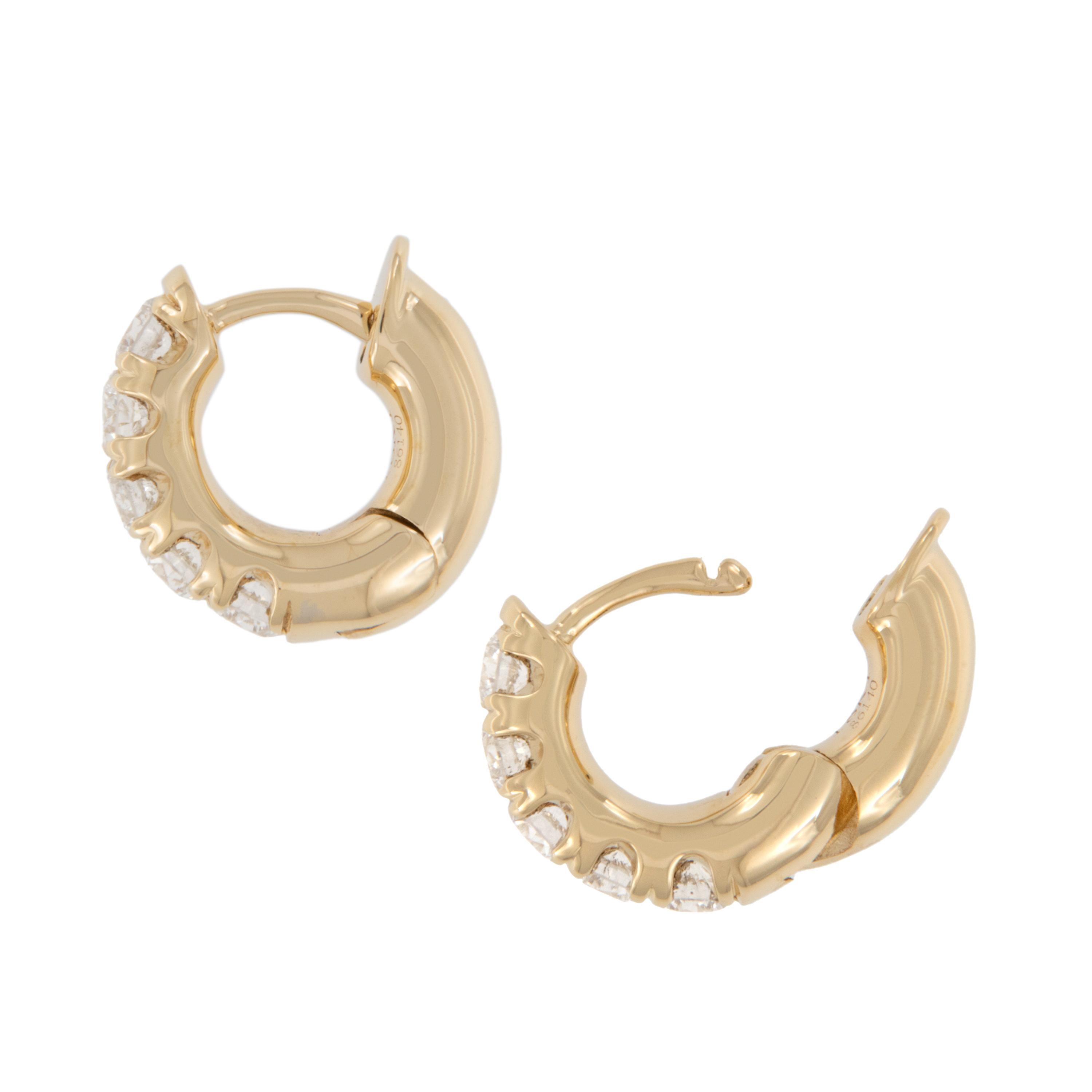 Contemporain Boucles d'oreilles « Mini » en or jaune 18 carats avec diamants 0,50 carattw en vente