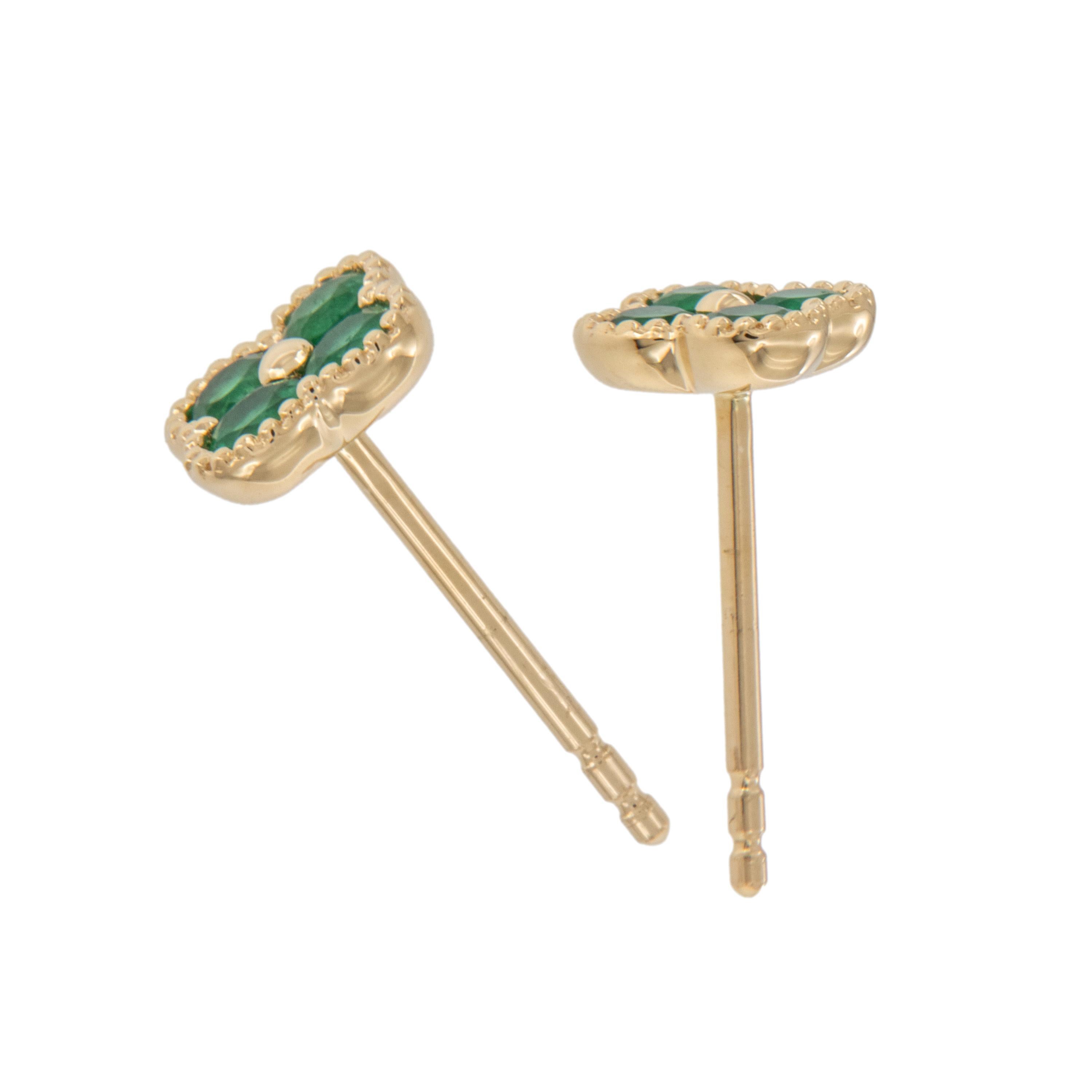 Contemporary 18 Karat Yellow Gold 0.50 Cttw Emerald Clover Stud Earrings For Sale