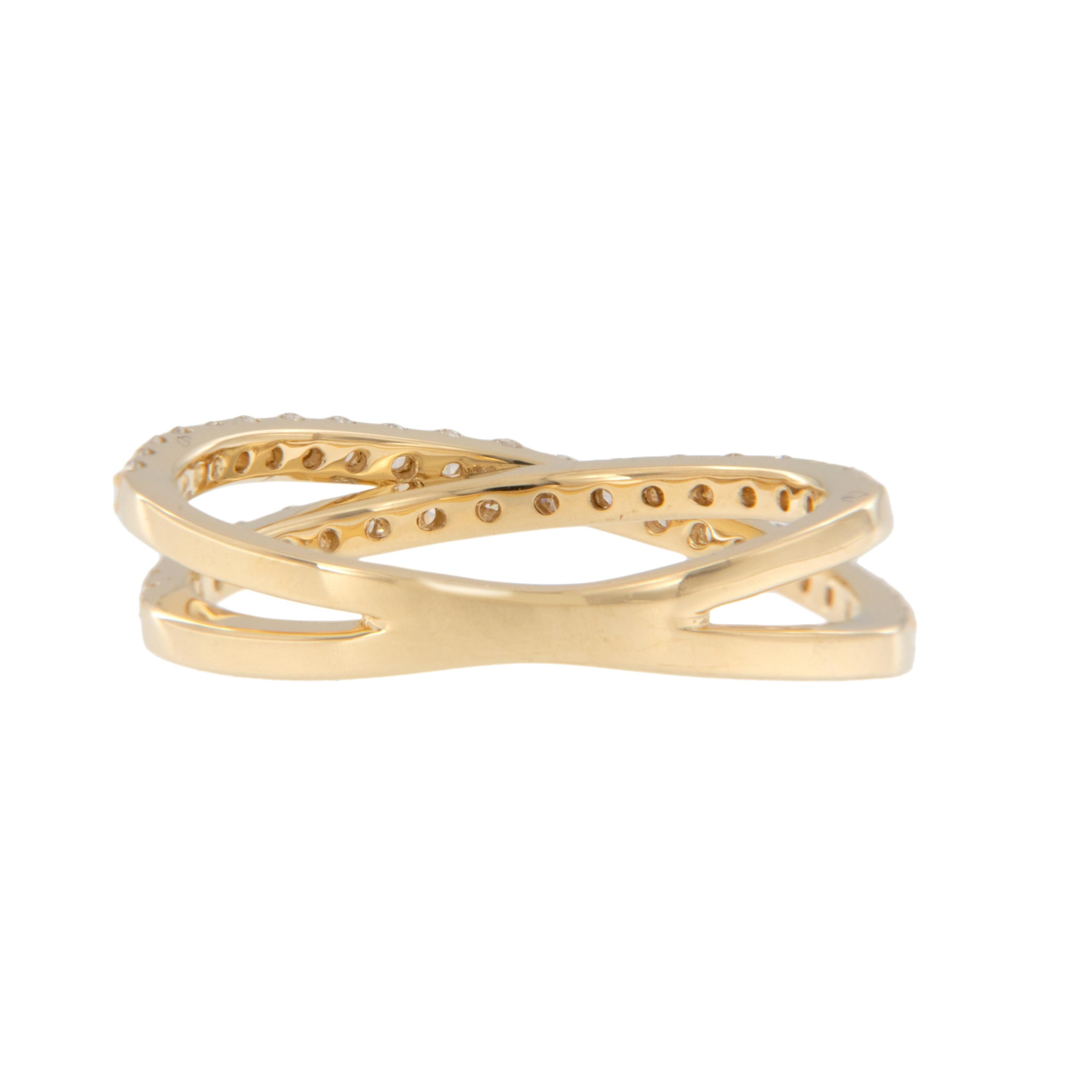 Contemporain Bague croisée à la mode en or jaune 18 carats avec diamants 0,65 carattw  en vente