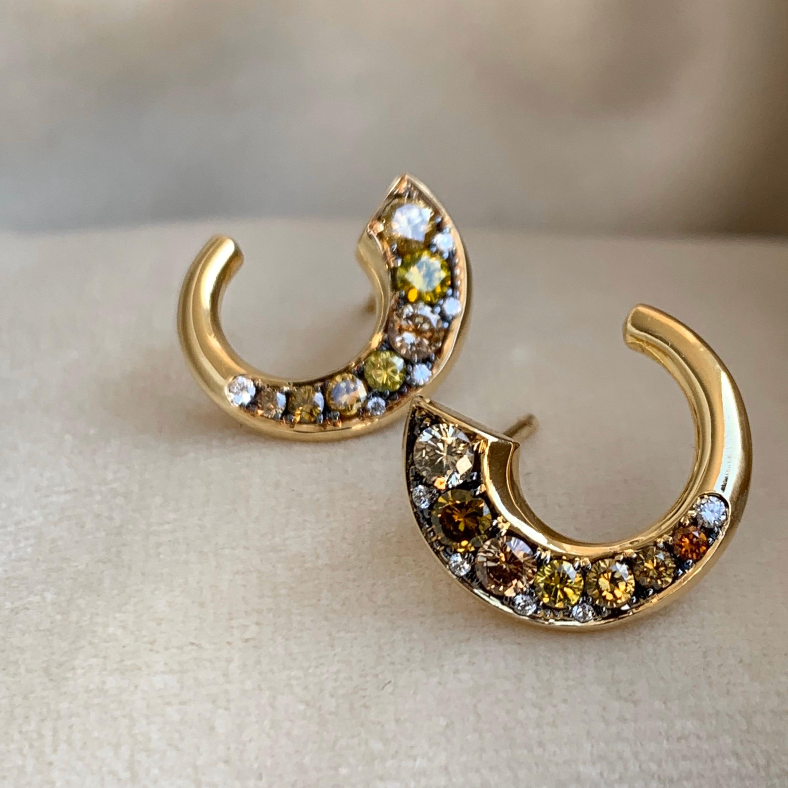 18 Karat Yellow Gold 0.79 Carat Cognac and White Diamond Pave Flat Hoop Earrings In New Condition In Antwerp, BE