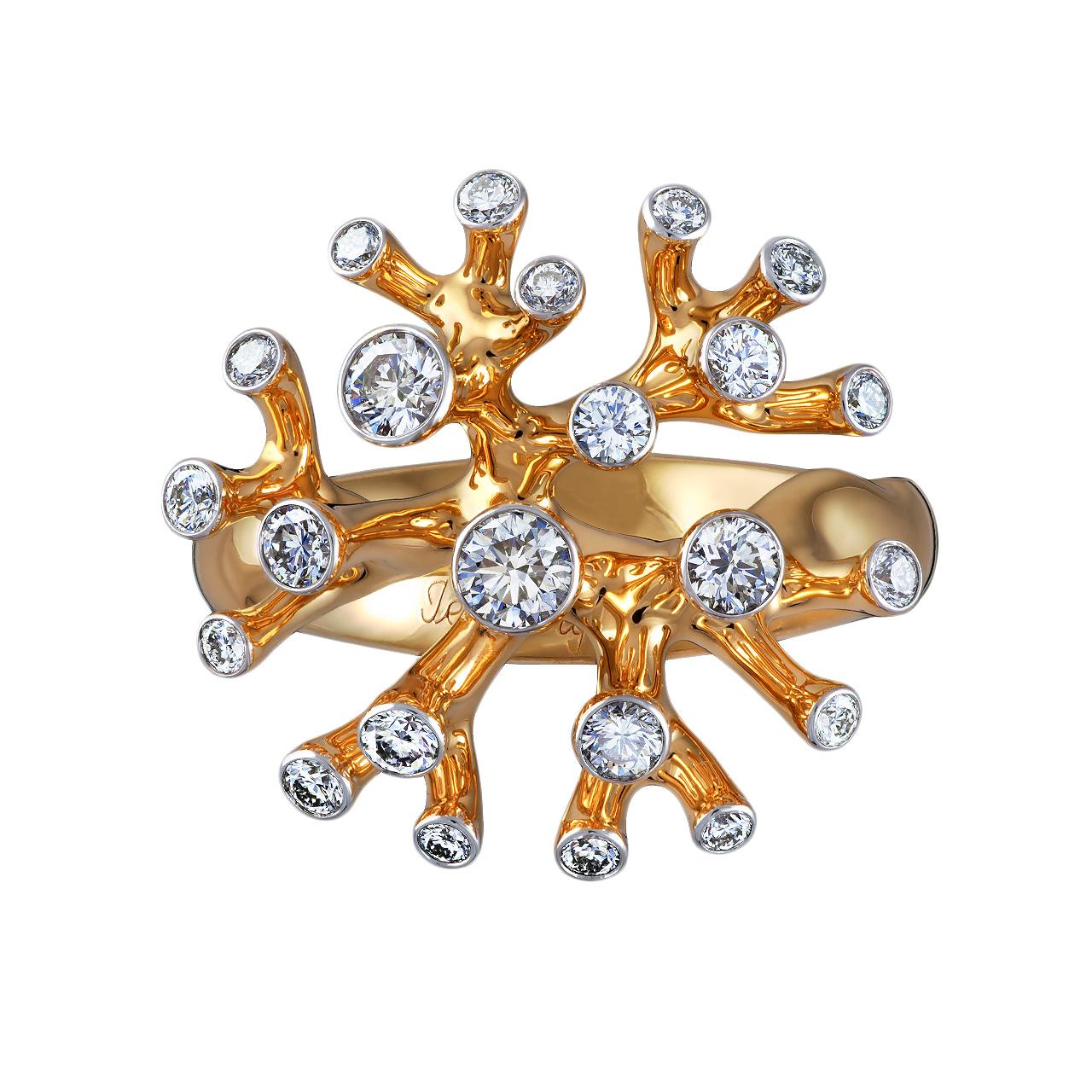 - 24 Round Diamonds - 0.84 ct, E-F/VS
- 18K Yellow Gold 
- Weight: 11.02 g
- Size: 16.5 mm
- US size: 6
The ring from the Corals collection of Jewellery Theatre in 18k yellow gold is decorated 0.84 ct of diamonds. Ring has a heel at the bottom