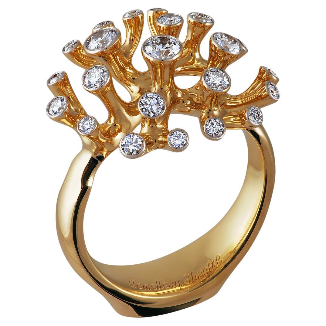 18 Karat Yellow Gold 0.84 Carat Diamond Cocktail Ring For Sale