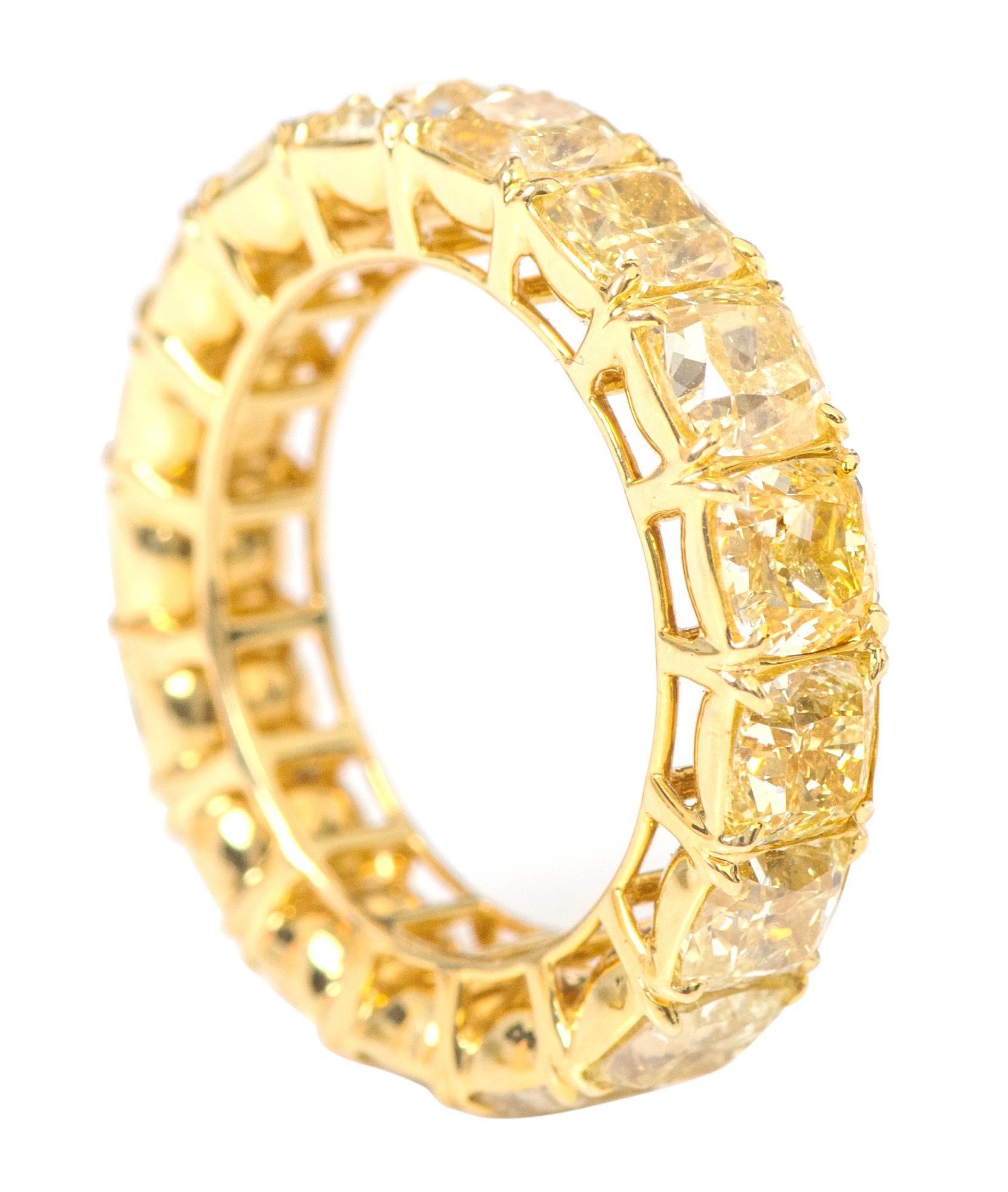Anillo de oro amarillo de 18 quilates con diamante amarillo solitario de 10,01 quilates Corte cojín en venta