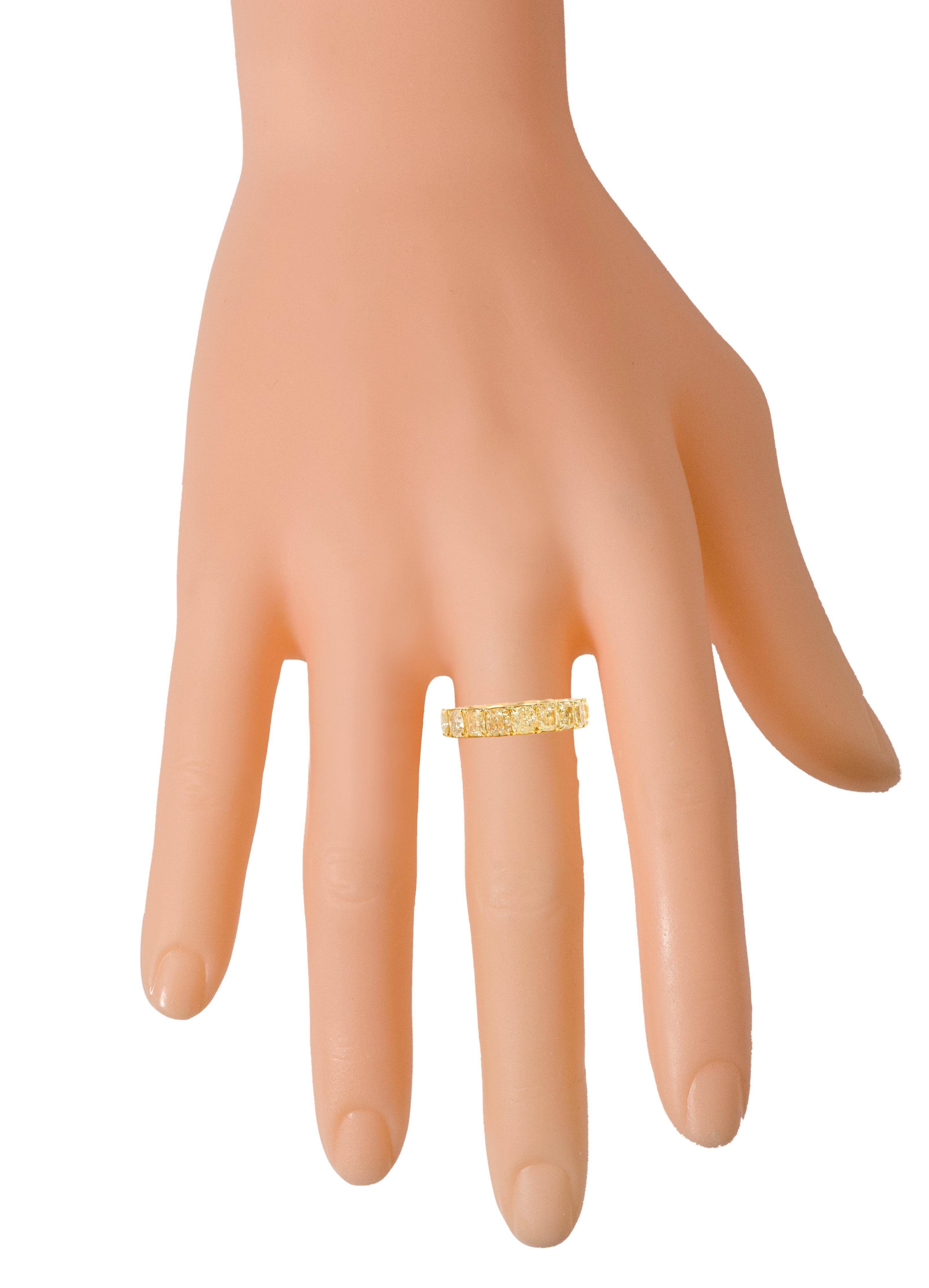 Anillo de oro amarillo de 18 quilates con diamante amarillo solitario de 10,01 quilates en Nuevo estado para la venta en Jaipur, IN