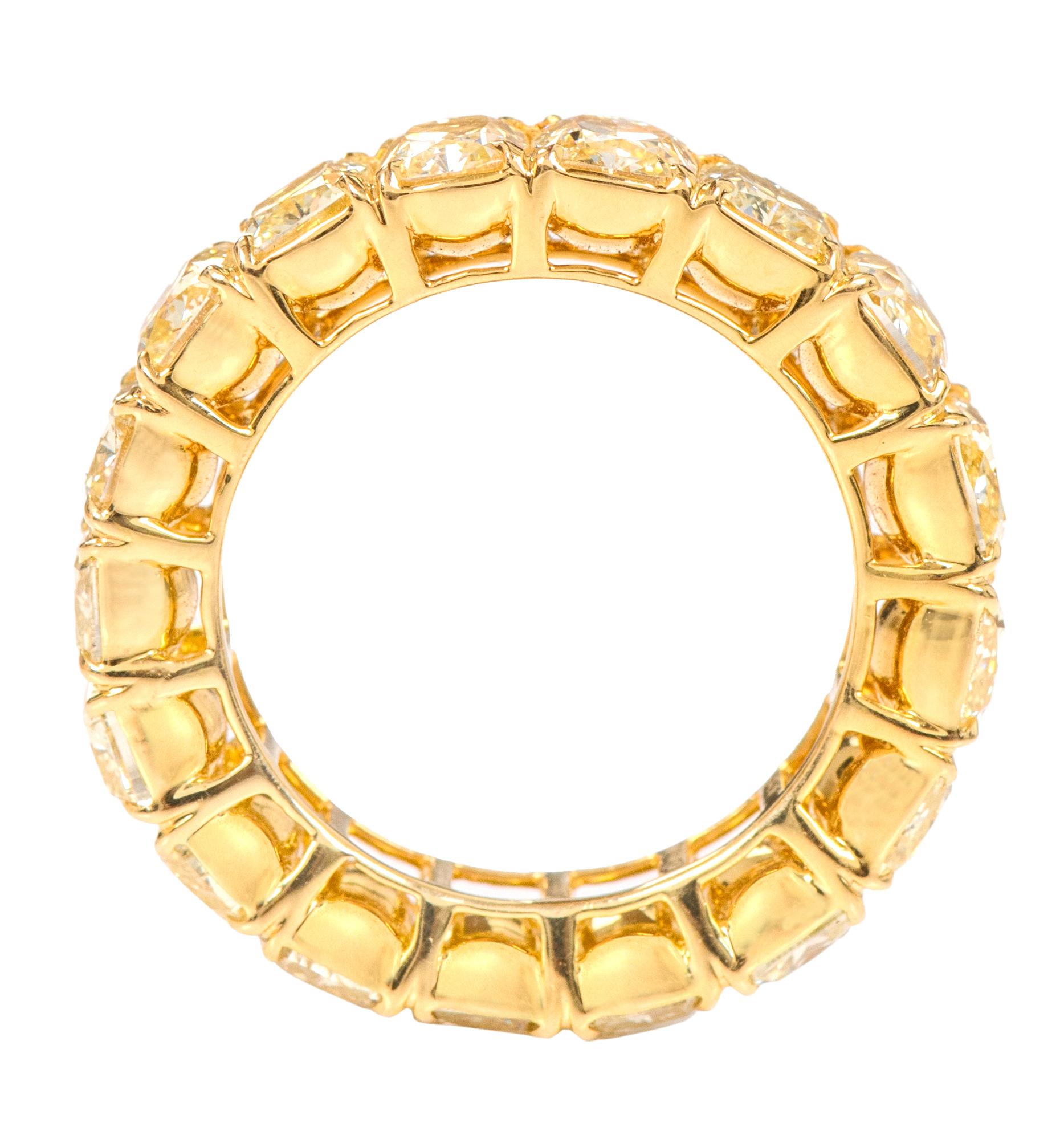 18 Karat Yellow Gold 10.01 Carat Solitaire Yellow Diamond Eternity Band Ring In New Condition In Jaipur, IN