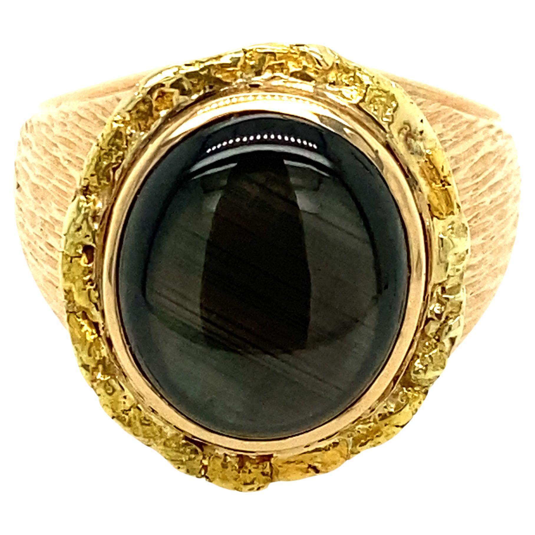 18 Karat Yellow Gold 11.35 Carat Star Sapphire Black Star Ring For Sale
