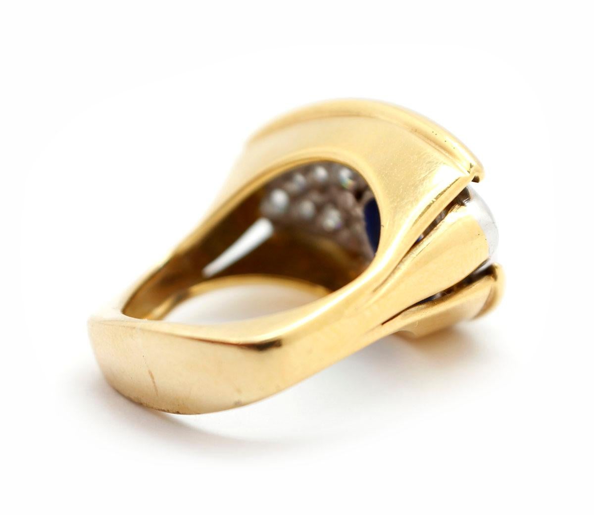 Modern 18 Karat Yellow Gold, 1.15 Carat Diamond and 1.00 Carat Sapphire Eye Ring For Sale