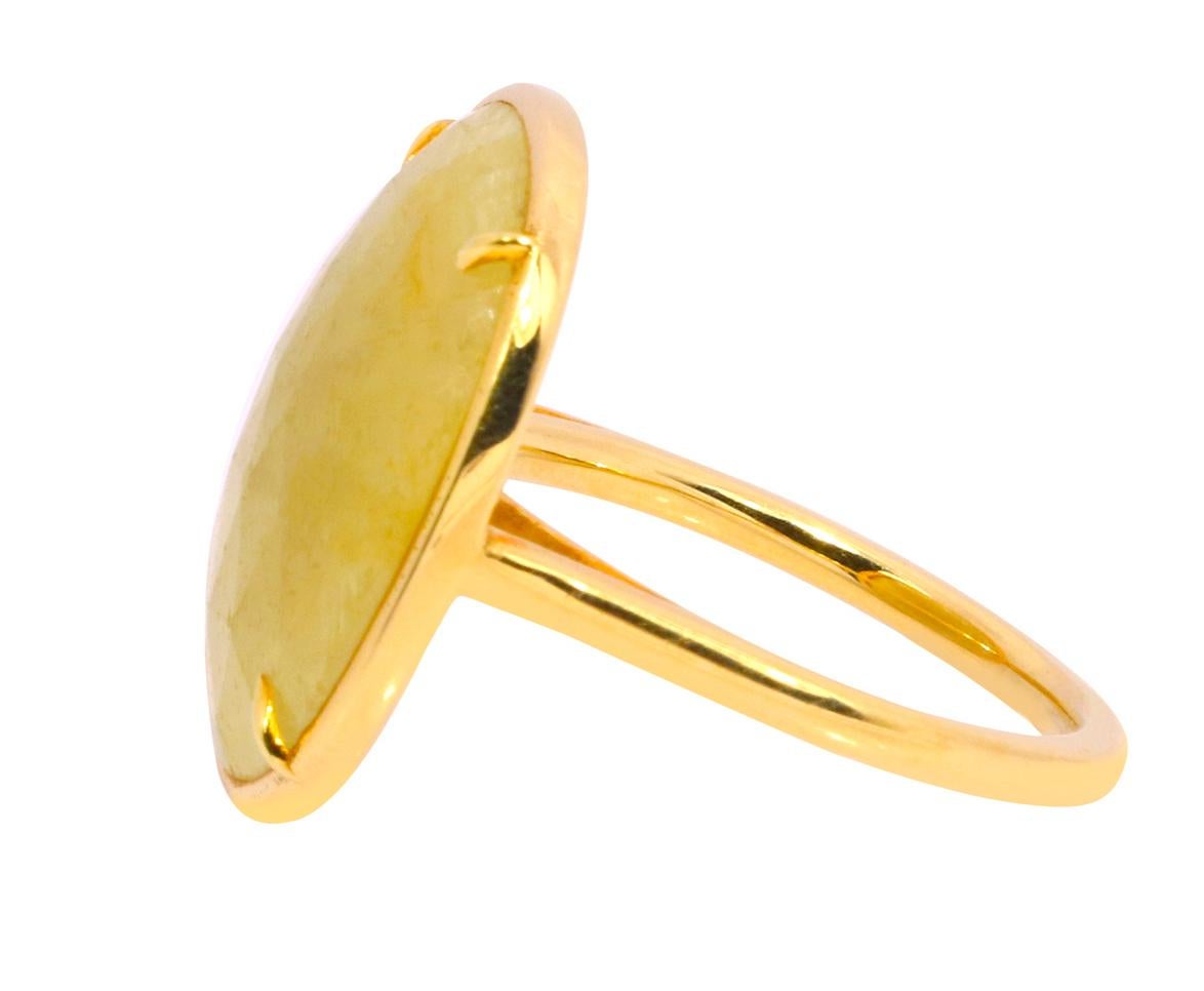 Modern 18 Karat Yellow Gold 12.91 Carat Sapphire Cocktail Ring For Sale