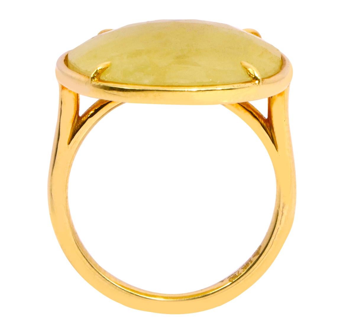 18 Karat Yellow Gold 12.91 Carat Sapphire Cocktail Ring For Sale 1