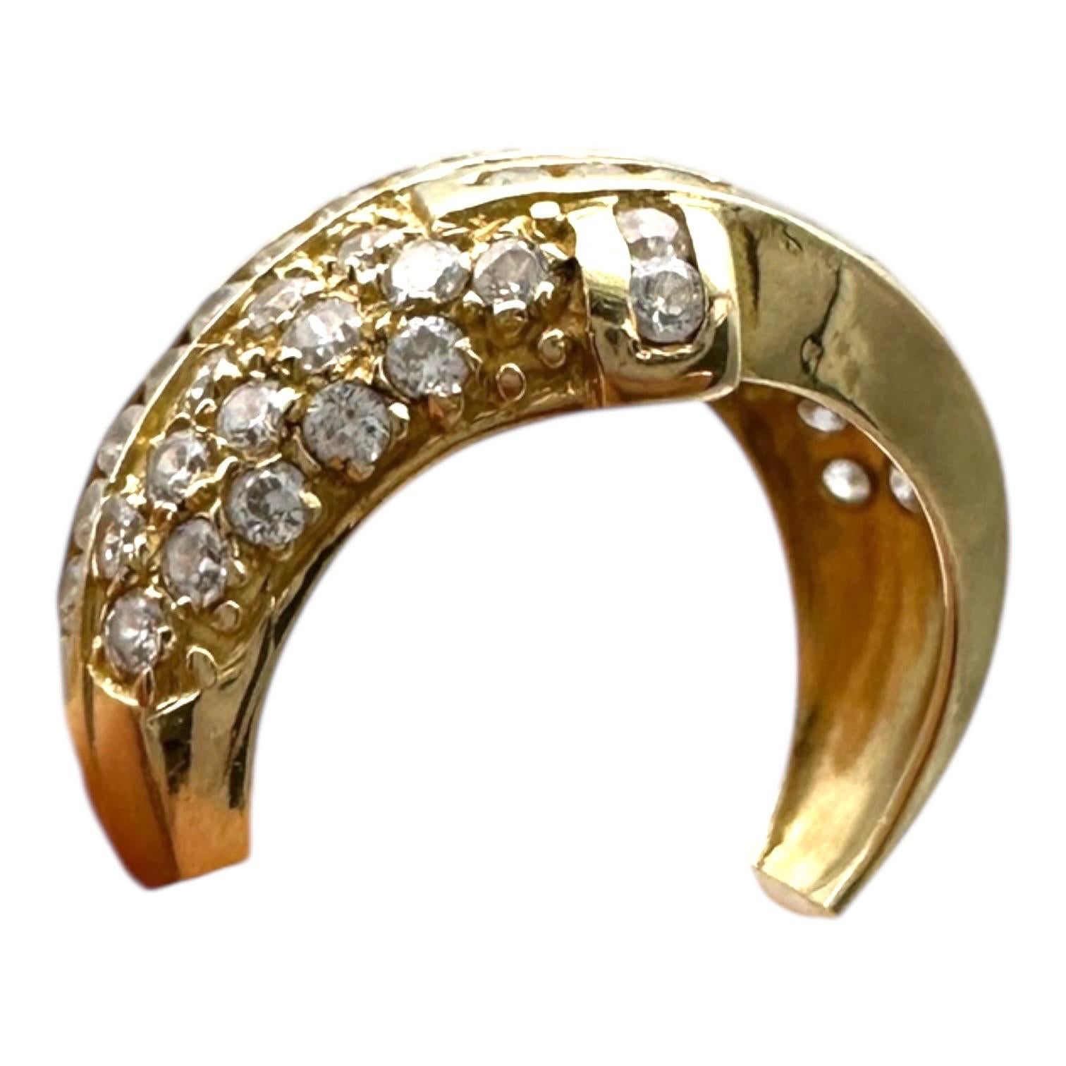 Taille ronde Bague dôme en or jaune 18 carats 1,30 ct de diamant en vente