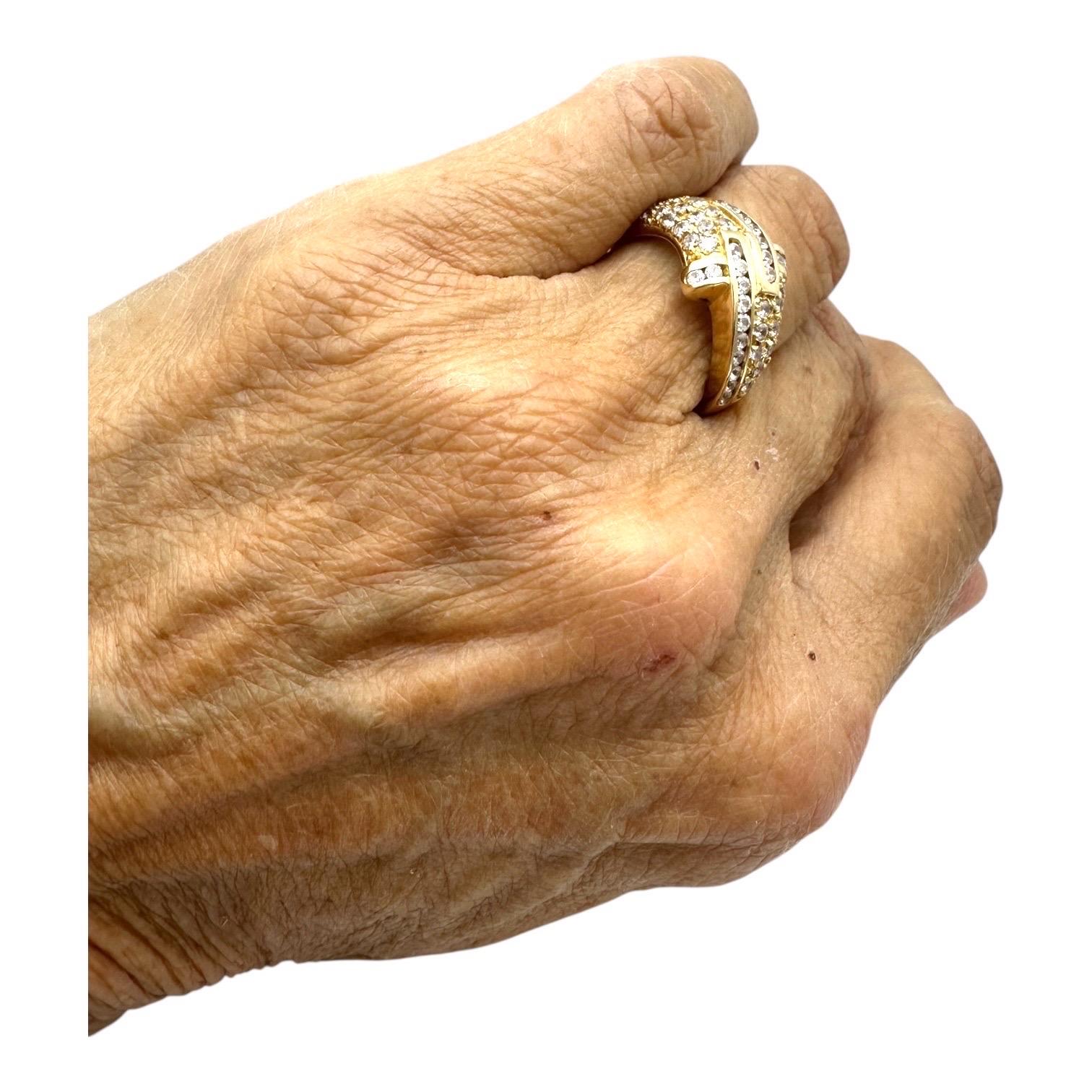 Bague dôme en or jaune 18 carats 1,30 ct de diamant Bon état - En vente à Laguna Hills, CA