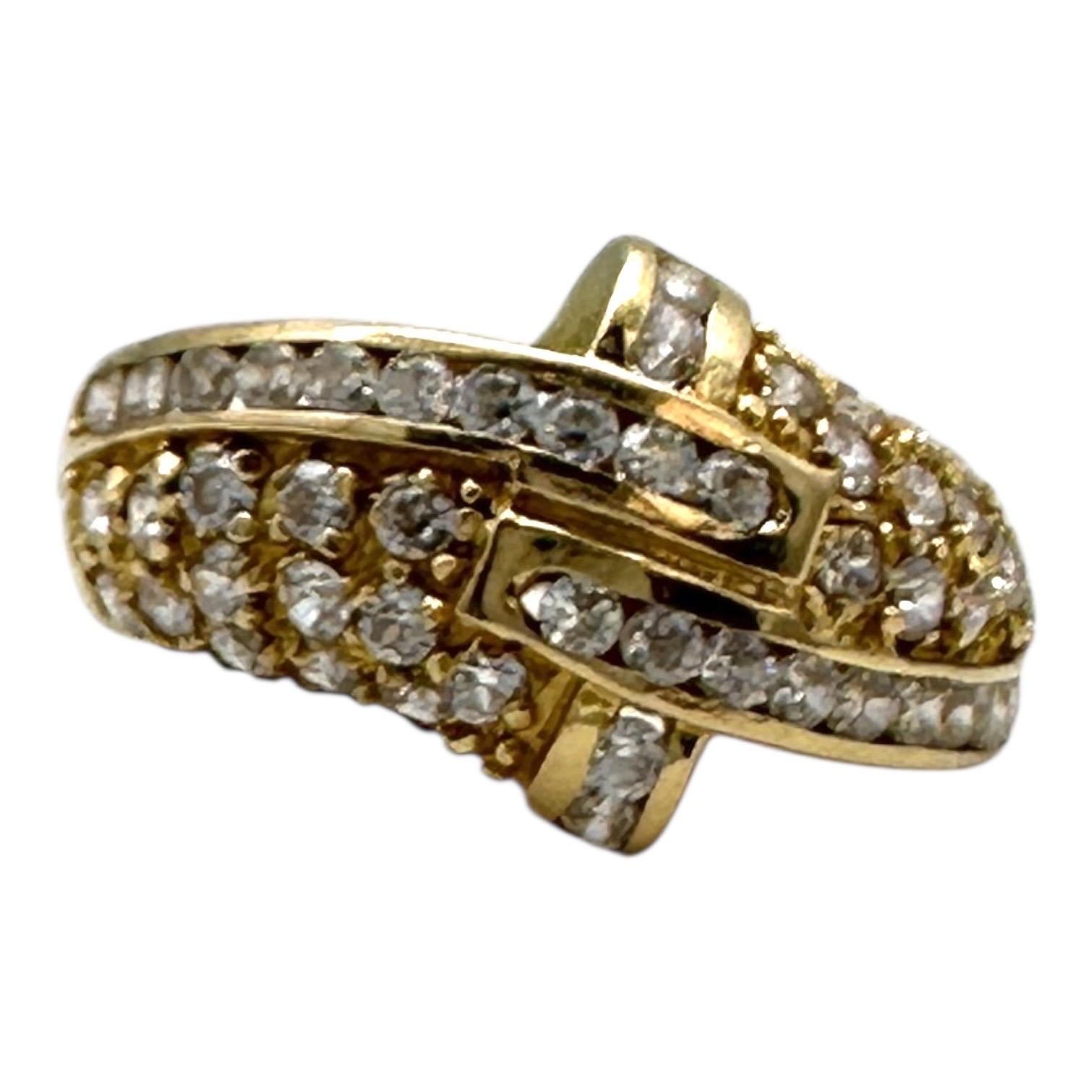 Bague dôme en or jaune 18 carats 1,30 ct de diamant en vente 1