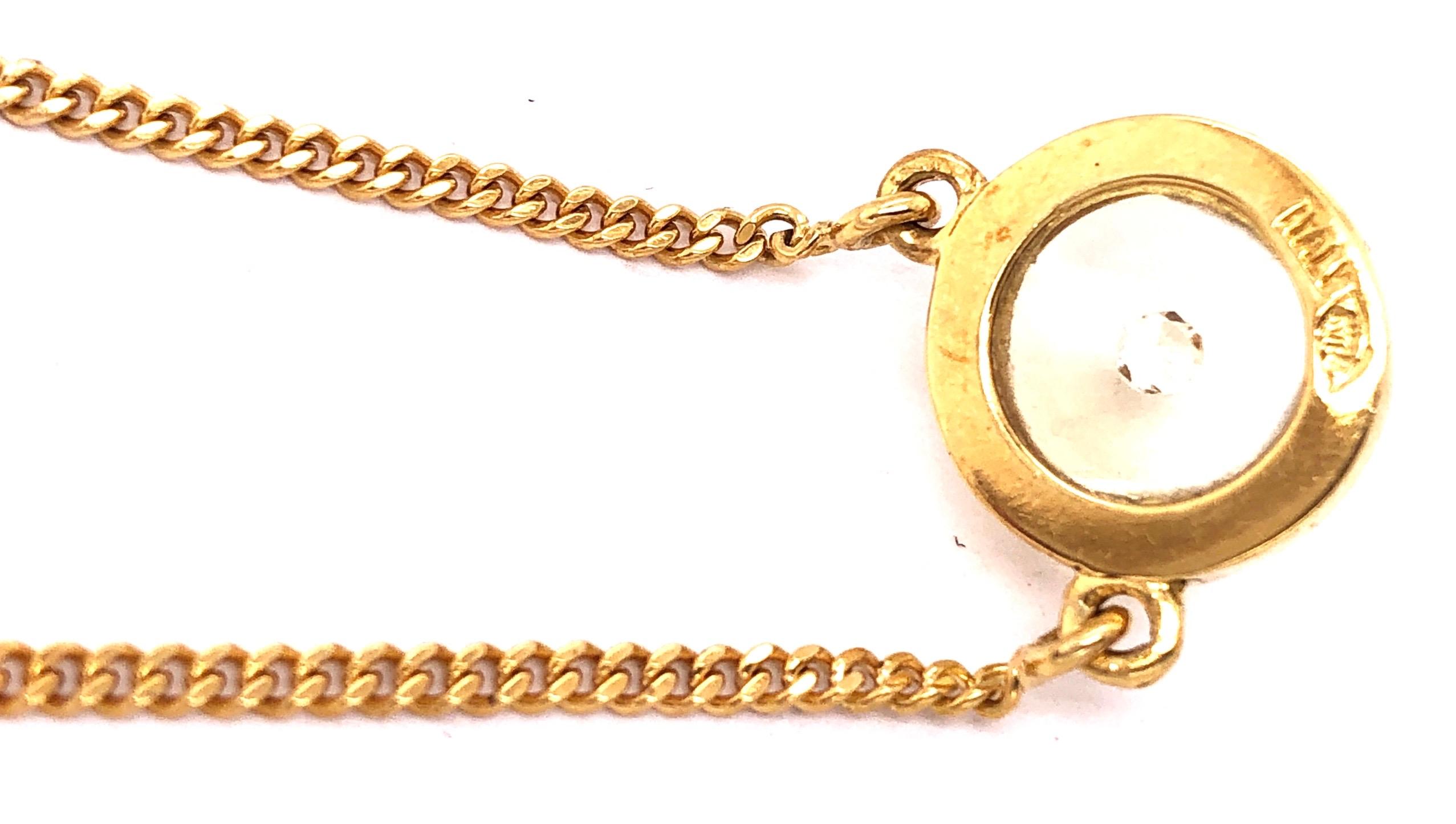 Women's or Men's 18 Karat Yellow Gold Freeform Charm with One Round Diamond 0.02 TDW For Sale