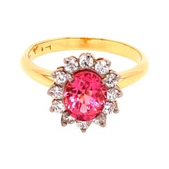 18 Karat Yellow Gold 1.40 Carat Vivid Pink Tourmaline Diamond Cluster Ring