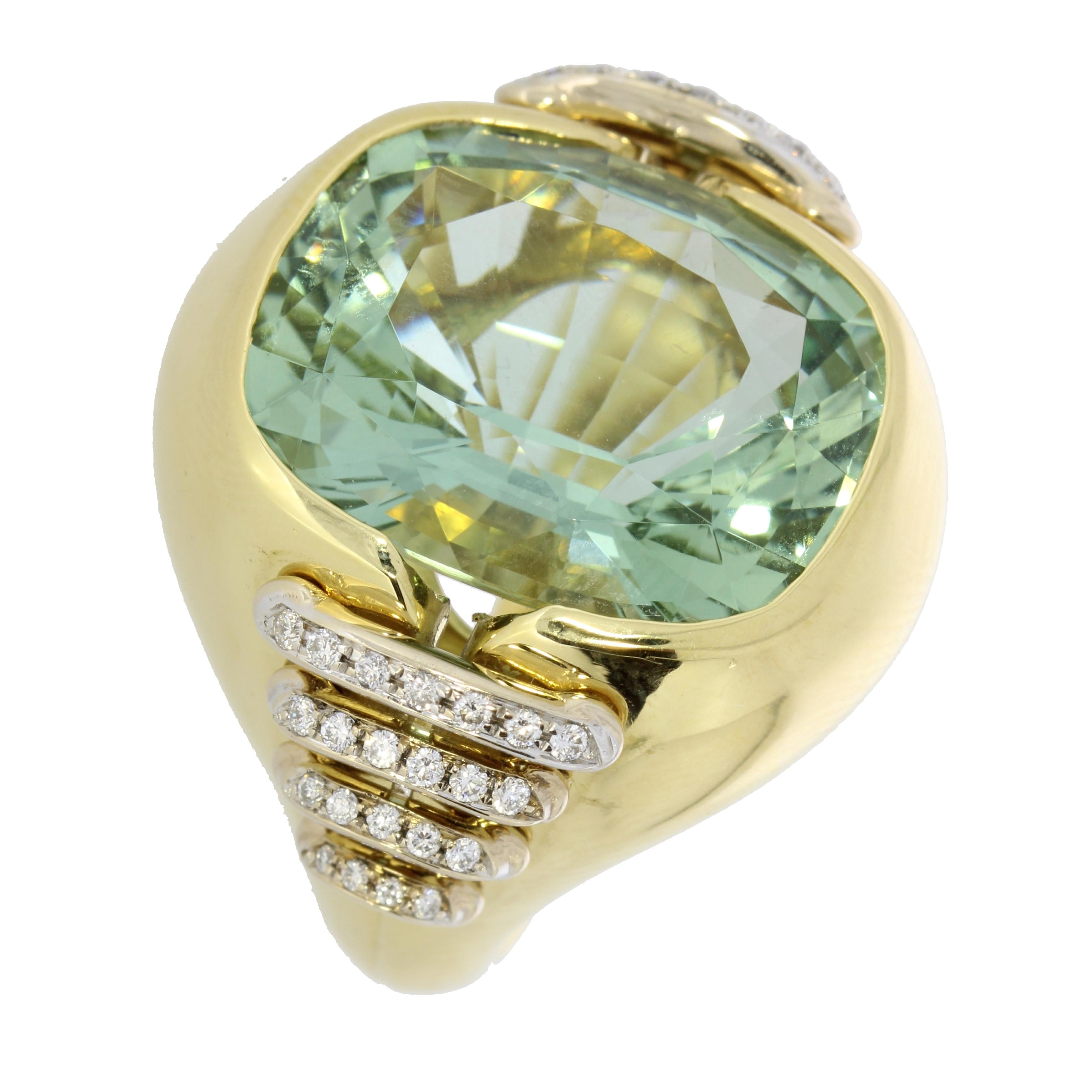 Contemporary 18 Karat Yellow Gold 14.08 Carat Green Aquamarine and Diamond Cocktail Ring For Sale