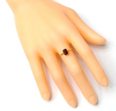 18 Karat Yellow Gold 1.42 Carat Emerald-Cut Garnet Solitaire Ring