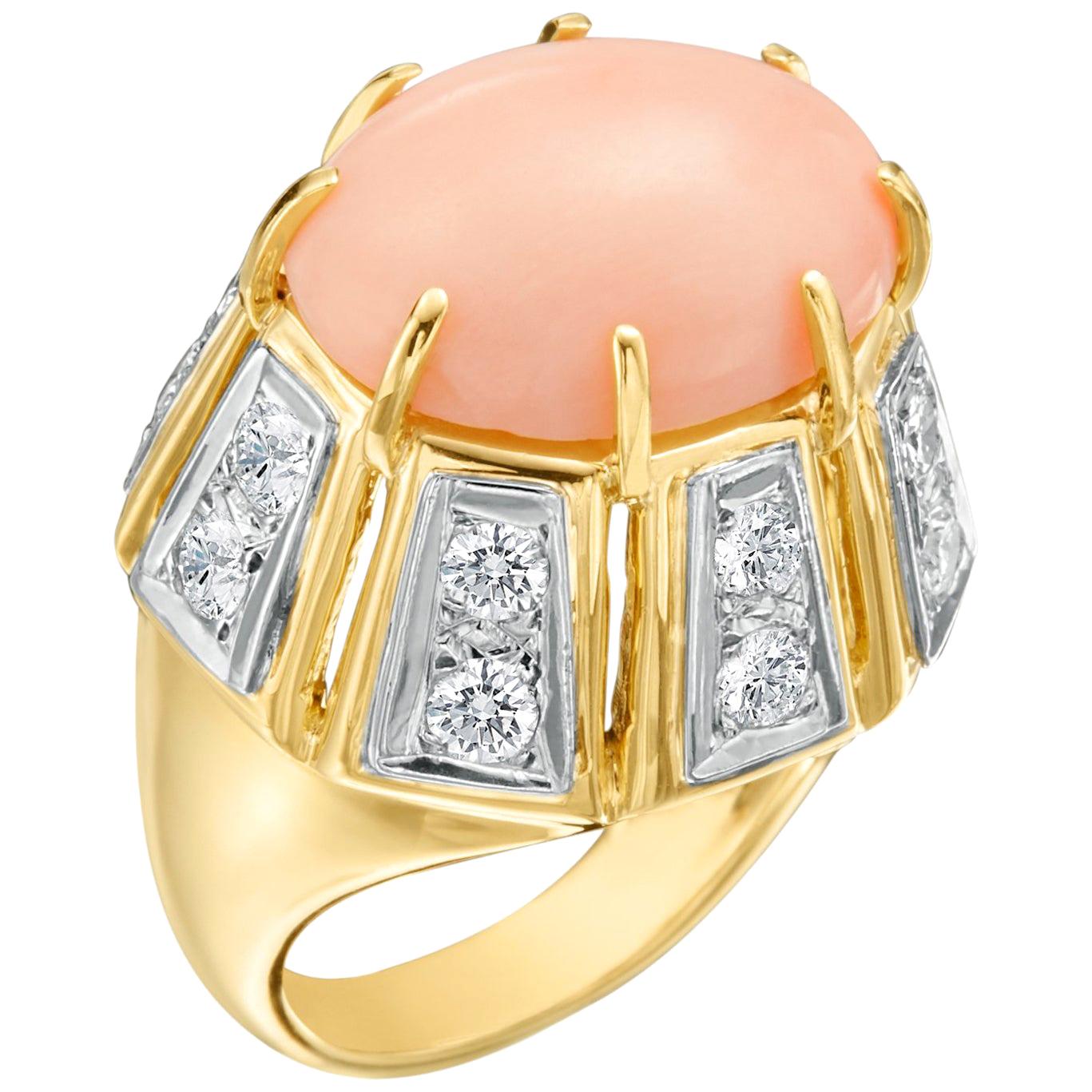 18 Karat Yellow Gold 14.57 Carat Angel Skin Coral Fashion Ring