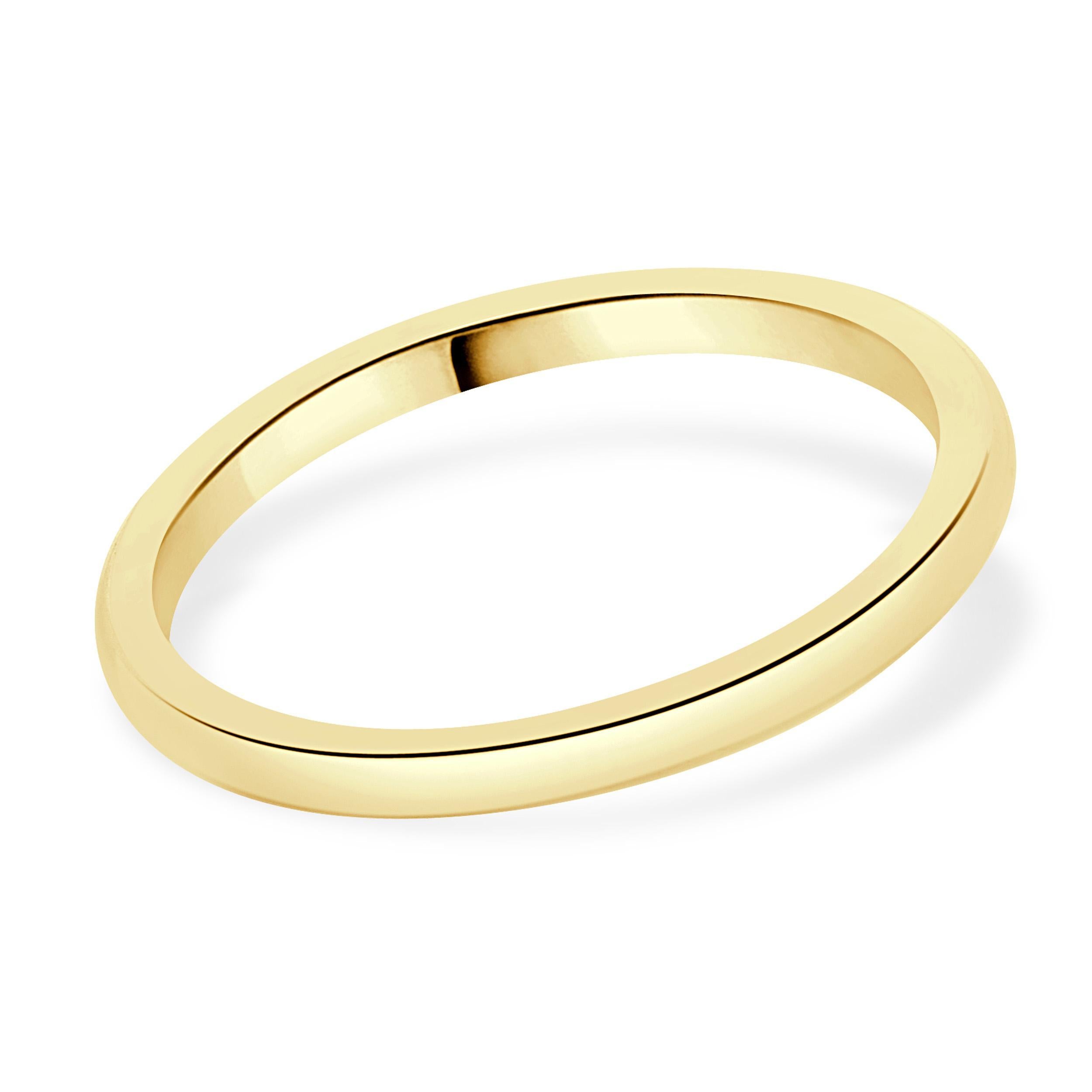 18 Karat Yellow Gold 1.5MM Band In Excellent Condition For Sale In Scottsdale, AZ