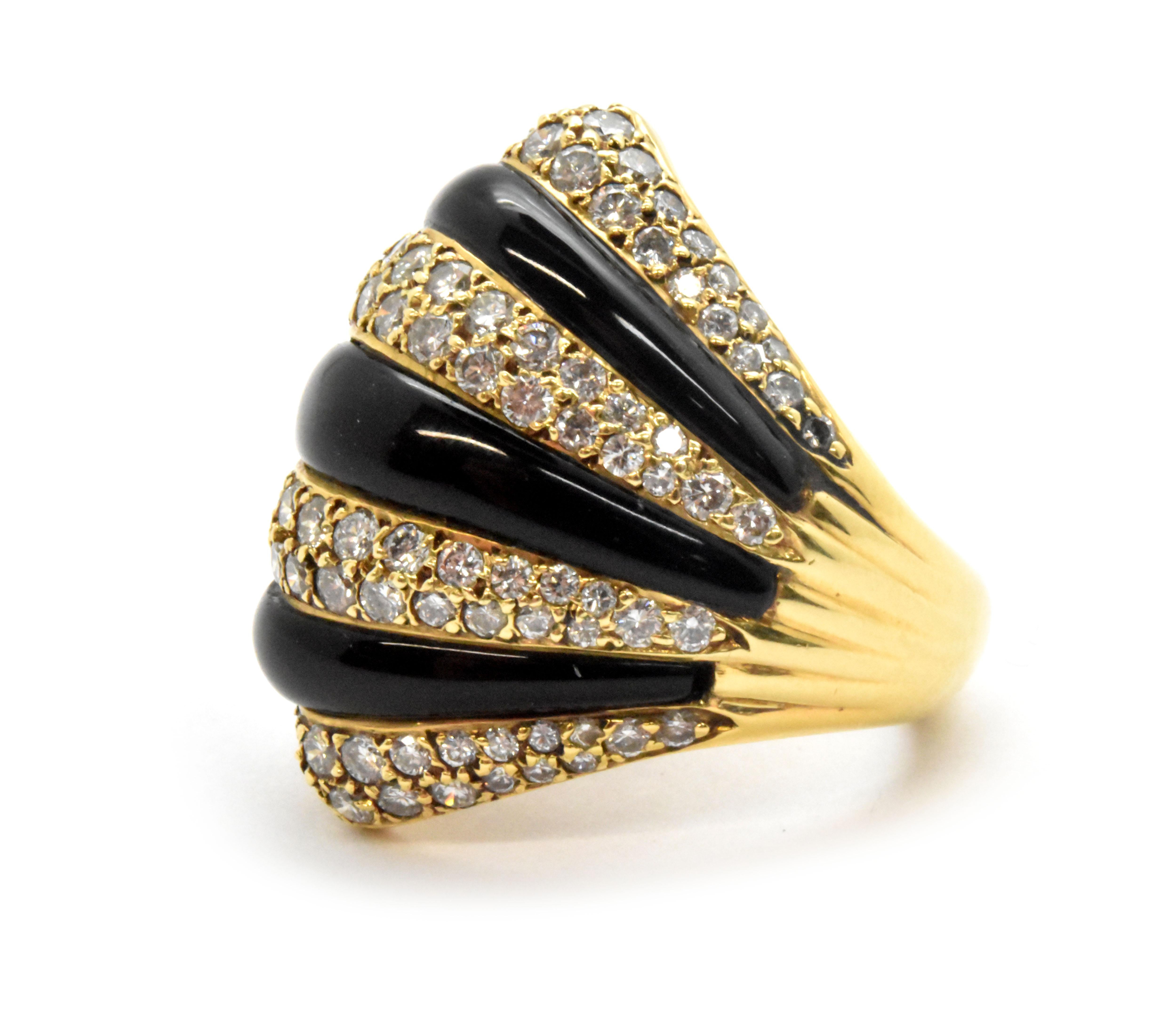 18 Karat Yellow Gold, 2.80 Carat Diamond and Onyx Dome Ring In New Condition For Sale In Scottsdale, AZ