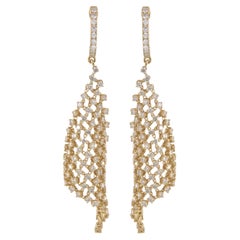 Pendientes colgantes de oro amarillo de 18 quilates con malla de diamantes de 2,84 qt