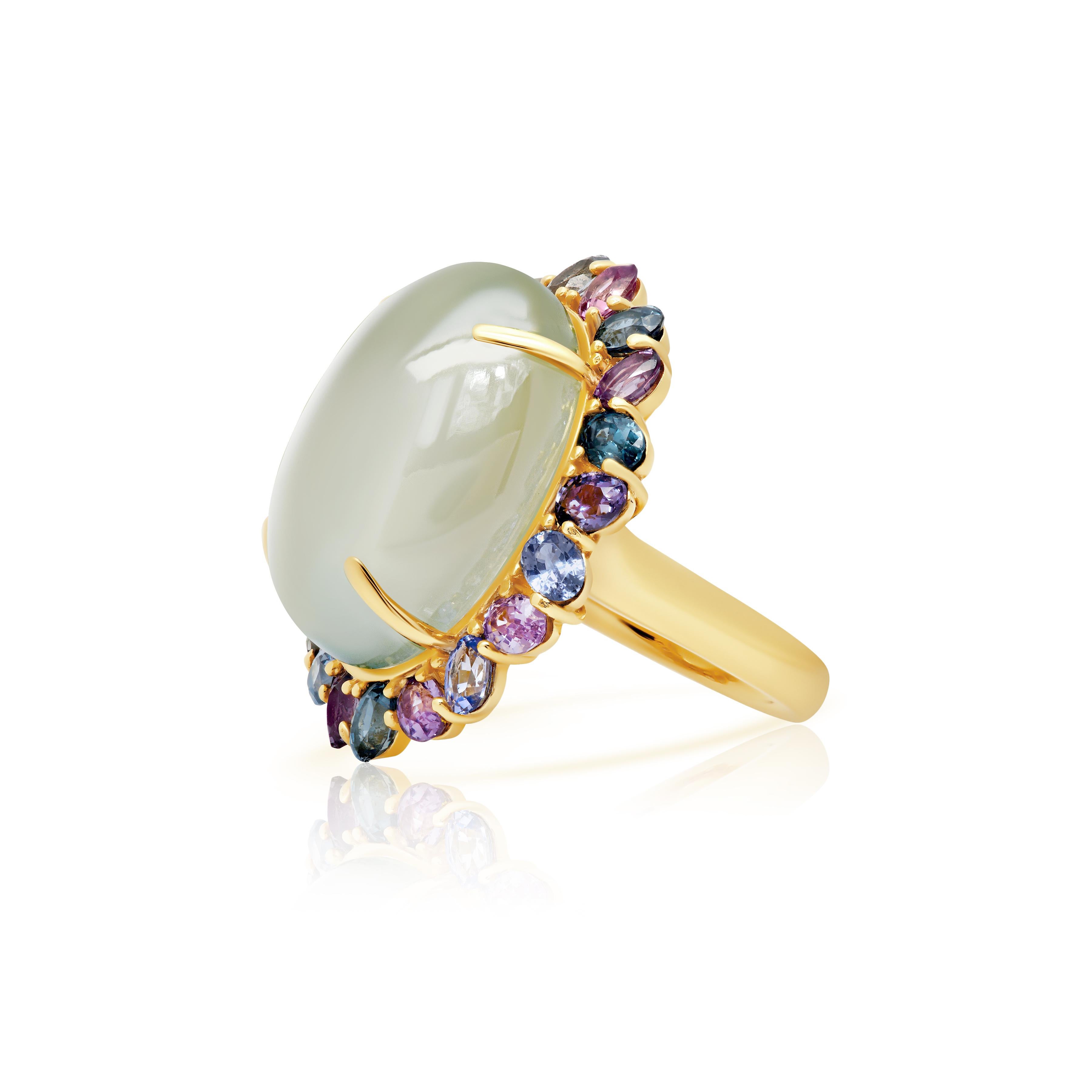 18 Karat Yellow Gold 28.83 Carats Green Moonstone Multi Spinel Cocktail Ring In New Condition For Sale In New York, NY