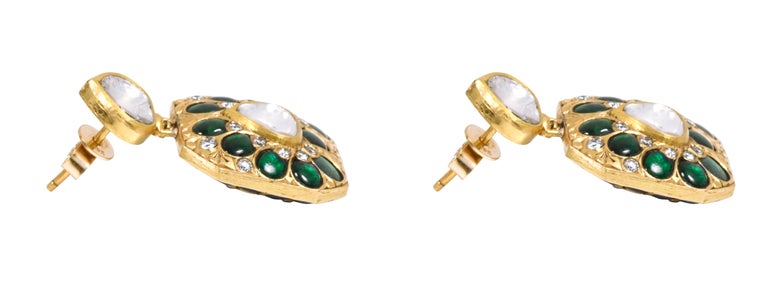18 Karat Yellow Gold 29.90 Carat Diamond, Emerald, and Sapphire Dangle Earrings For Sale 2