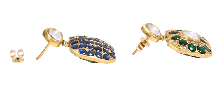 18 Karat Yellow Gold 29.90 Carat Diamond, Emerald, and Sapphire Dangle Earrings For Sale 3