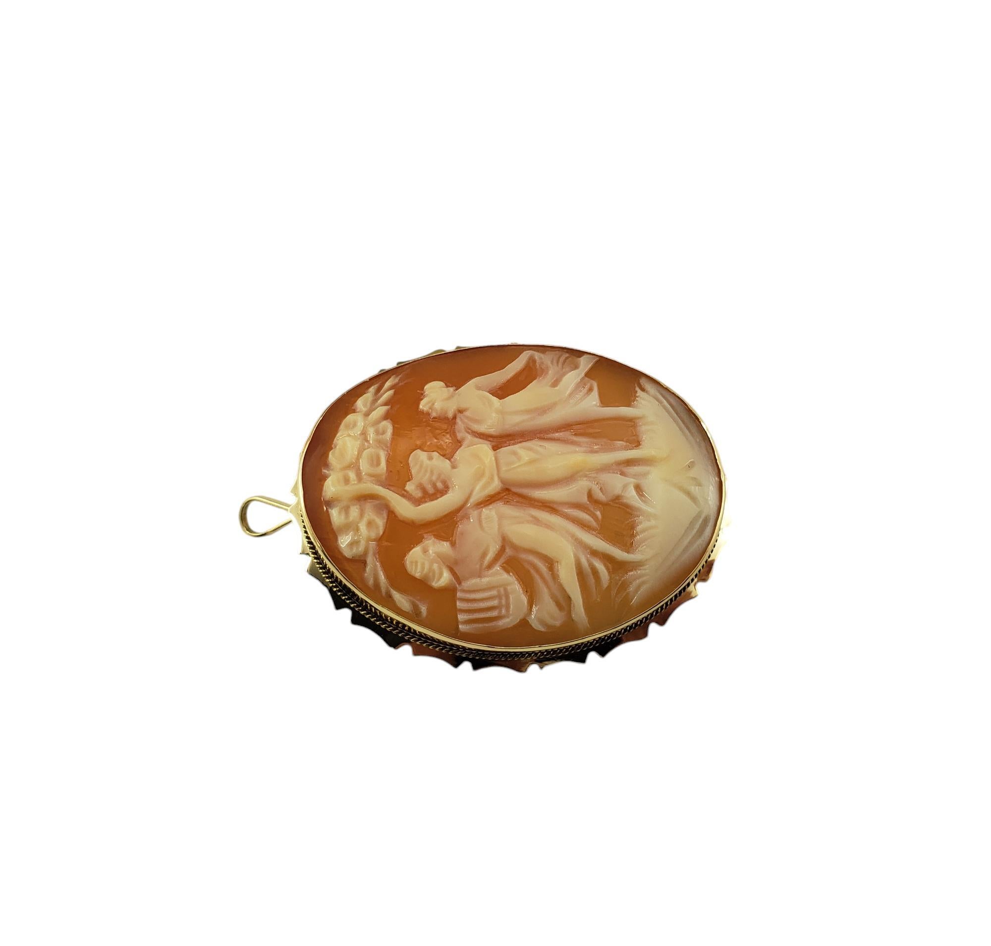 18 Karat Yellow Gold 3 Women Cameo Brooch/Pendant #18797 In Good Condition For Sale In Washington Depot, CT
