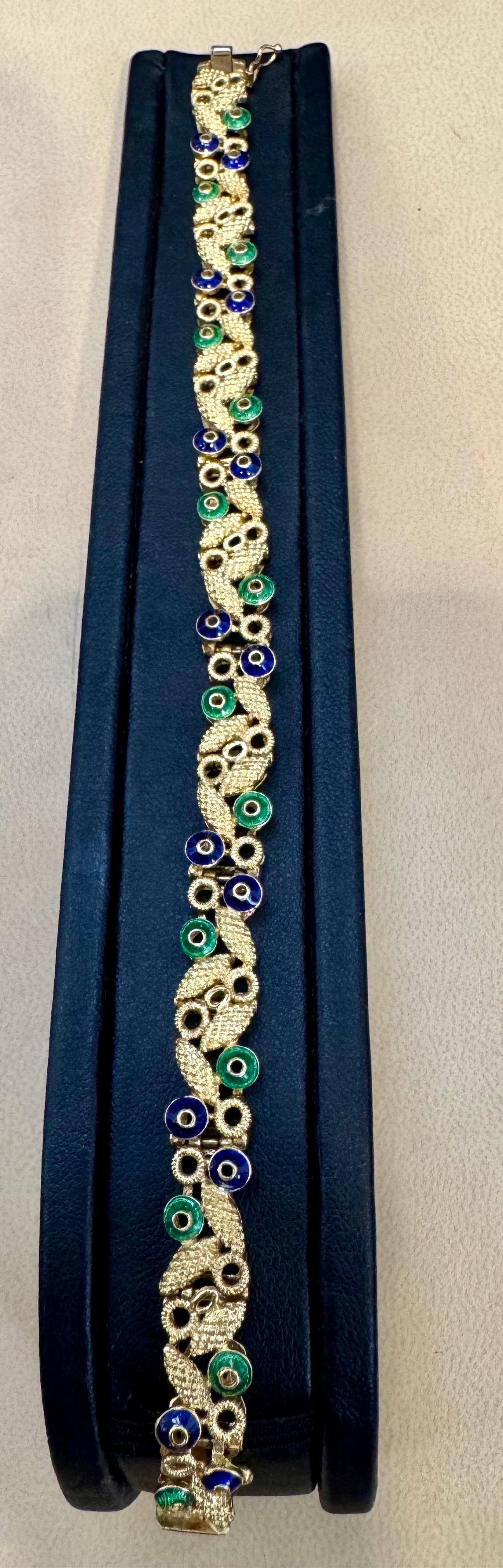 Or jaune 18 carats 30 grammes avec émail vert et bleu  Bracelet, 8 pouces de long en vente 8